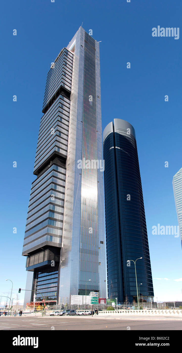 Edifici per uffici di "Cuatro Torres area di business nel nord del Paseo de la Castellana di Madrid (Spagna) Foto Stock