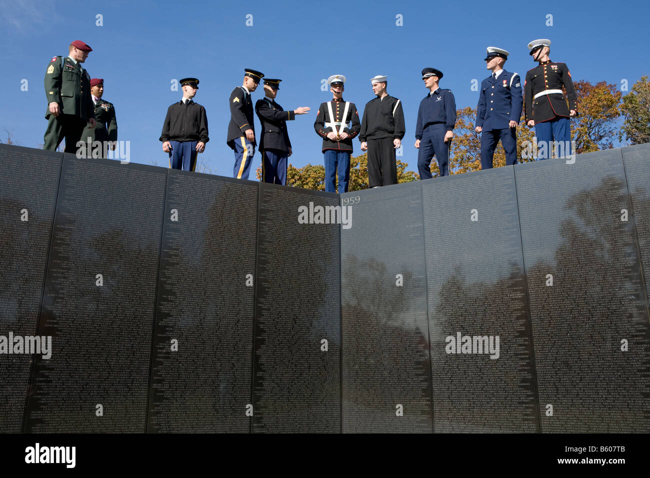 Vietnam Memorial sul Giorno dei veterani di Washington D.C. Foto Stock