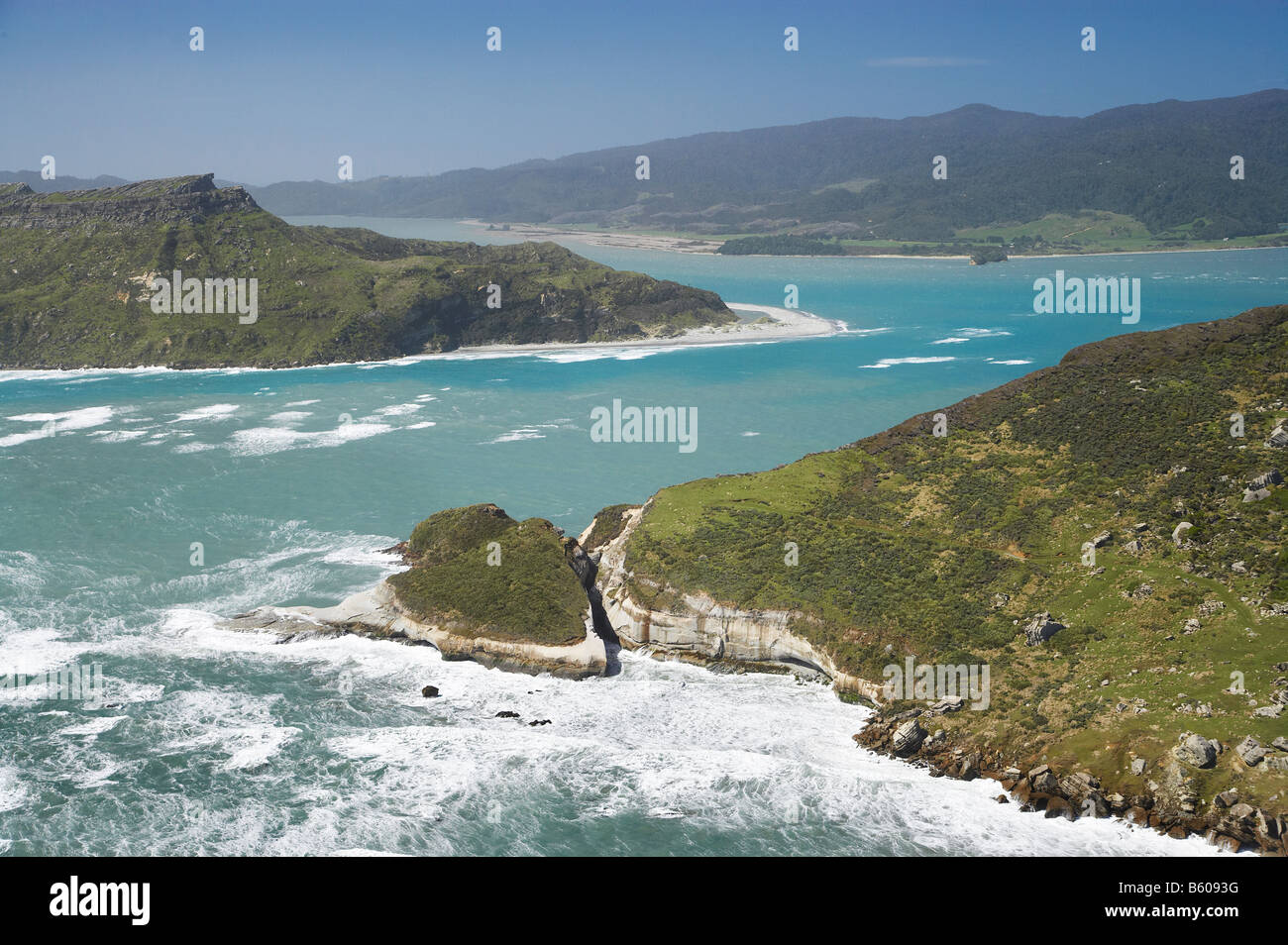 Costa Sud di Cape arrivederci e ingresso Whanganui NW Nelson regione Isola del Sud della Nuova Zelanda antenna Foto Stock
