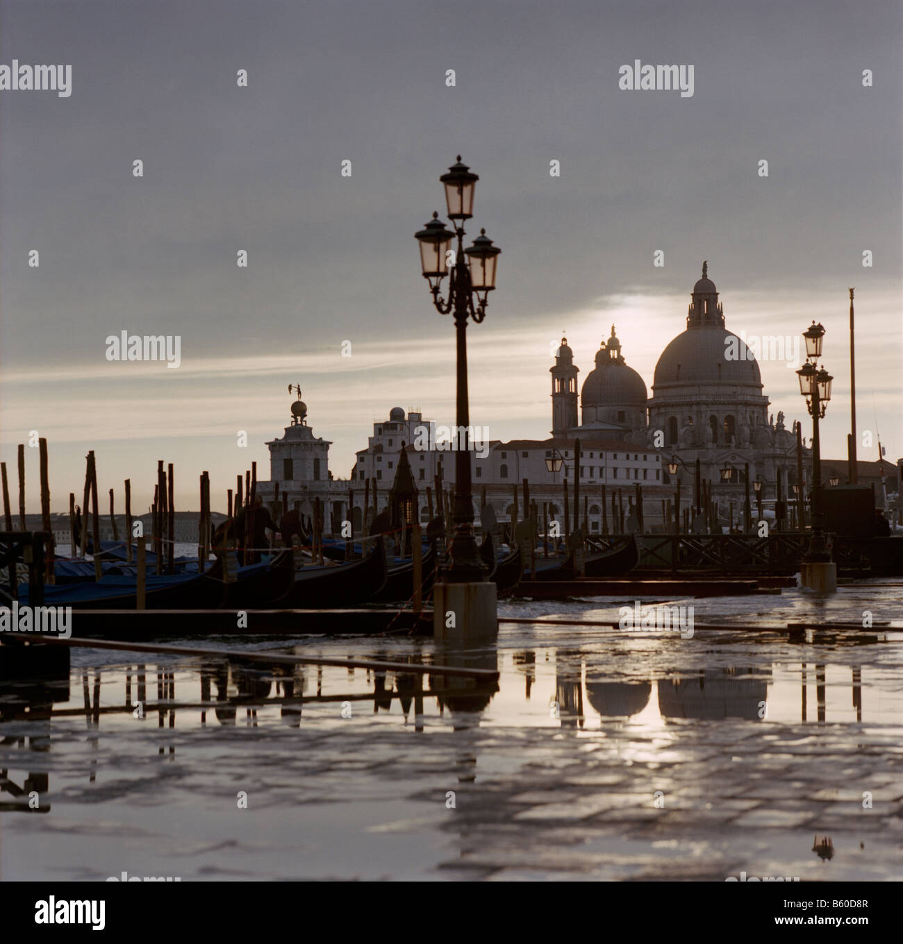 Tramonto con Santa Maria della Salute, Venezia Foto Stock