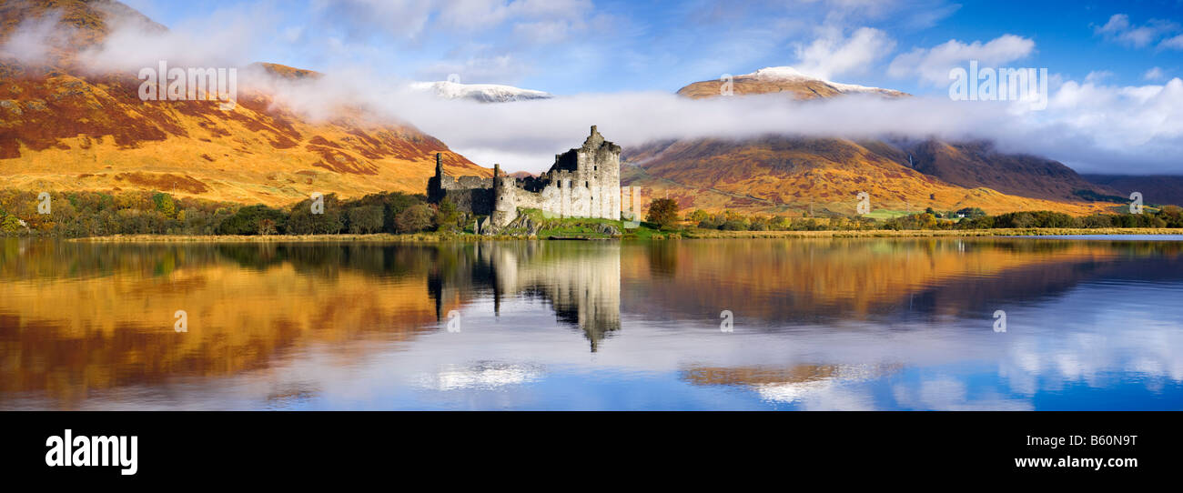 Kilchurn Castle e Loch Awe, Argyll, Scotland, Regno Unito Foto Stock