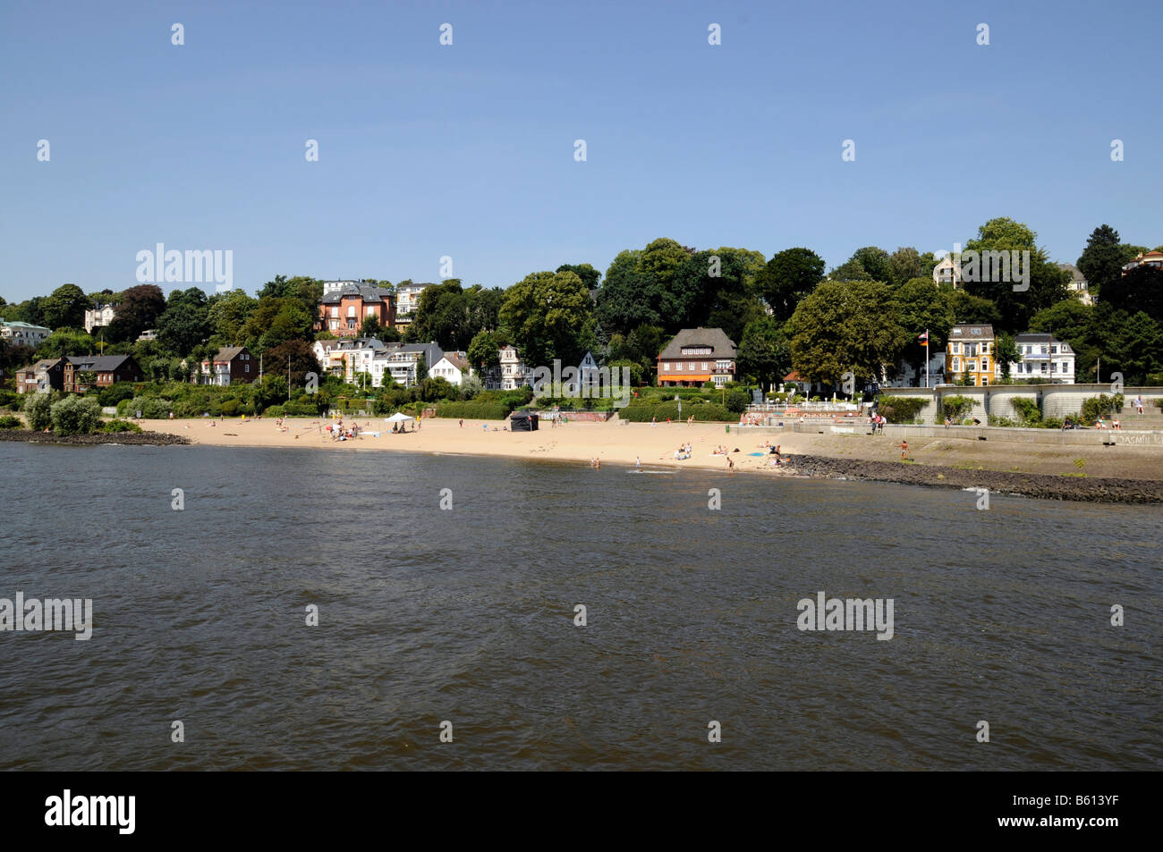 Fiume Elba litorale con ville, città anseatica di Amburgo Foto Stock