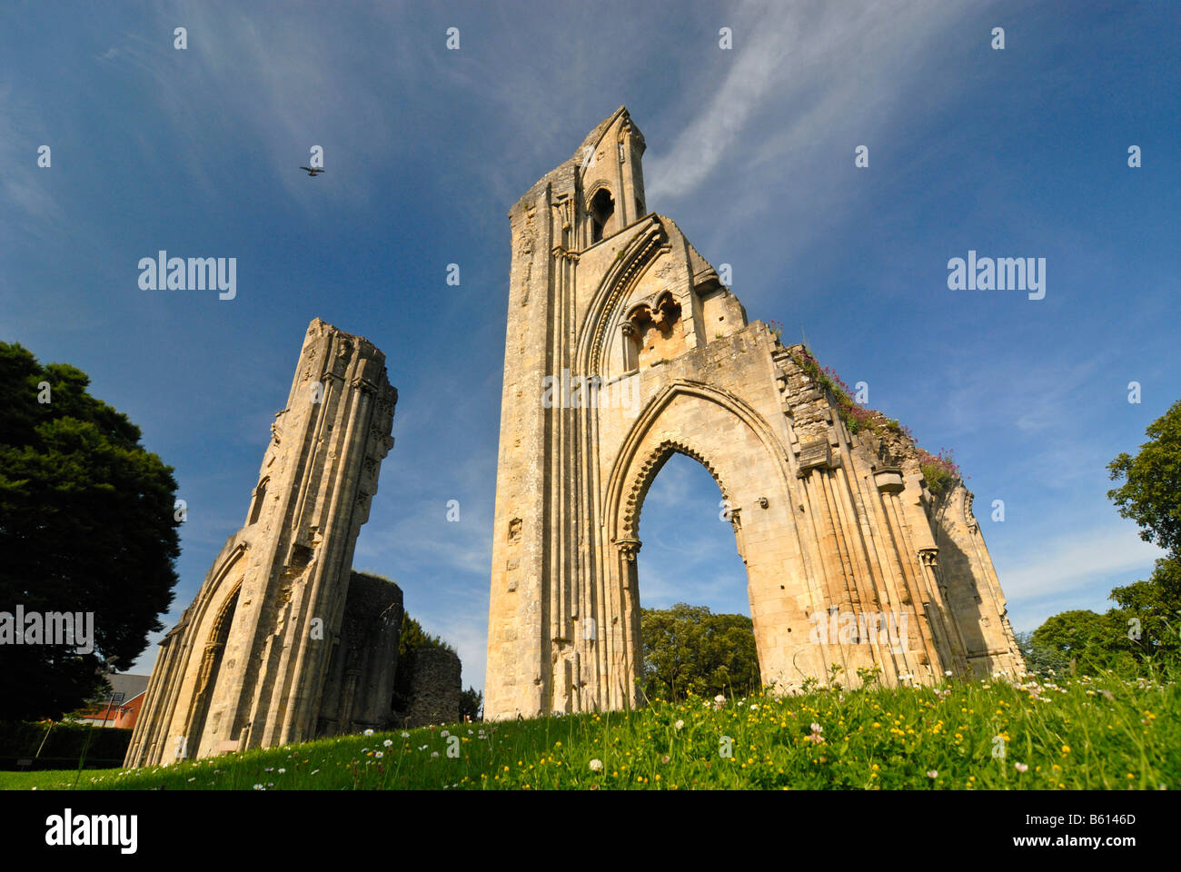 Abbazia di Glastonbury, Ley lines, la leggenda di Re Artù, Glastonbury, Mendip, Somerset, Inghilterra, Gran Bretagna, Europa Foto Stock