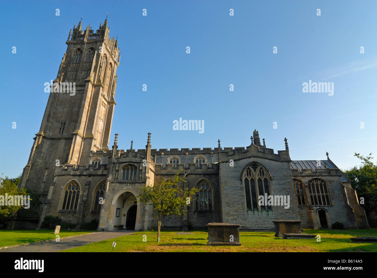 Chiesa di San Giovanni Evangelista, sito della Ley linee e la leggenda di Re Artù, Medip, Somerset, Inghilterra, Gran Bretagna, Europa Foto Stock