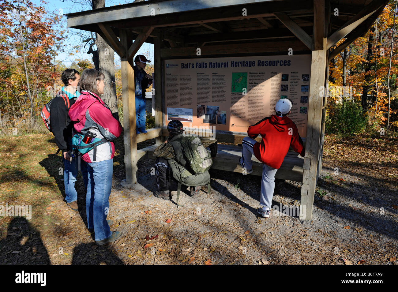 Sfere cade Conservation Centre Area Centro Natura cascata sentiero niagara regione ontario canada escursione sentiero escursionistico Foto Stock