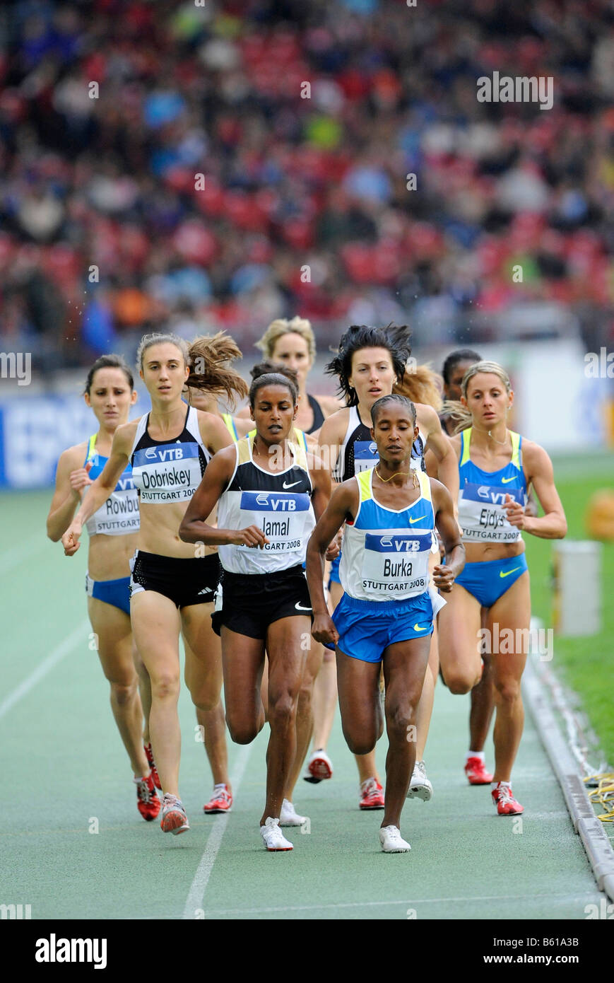 Maryam Yusuf JAMAL, BRN, vincitore del 1500m, di fronte Gelete BURKA, ETH, presso la IAAF 2008 Campionati mondiali di atletica di finale per via Foto Stock