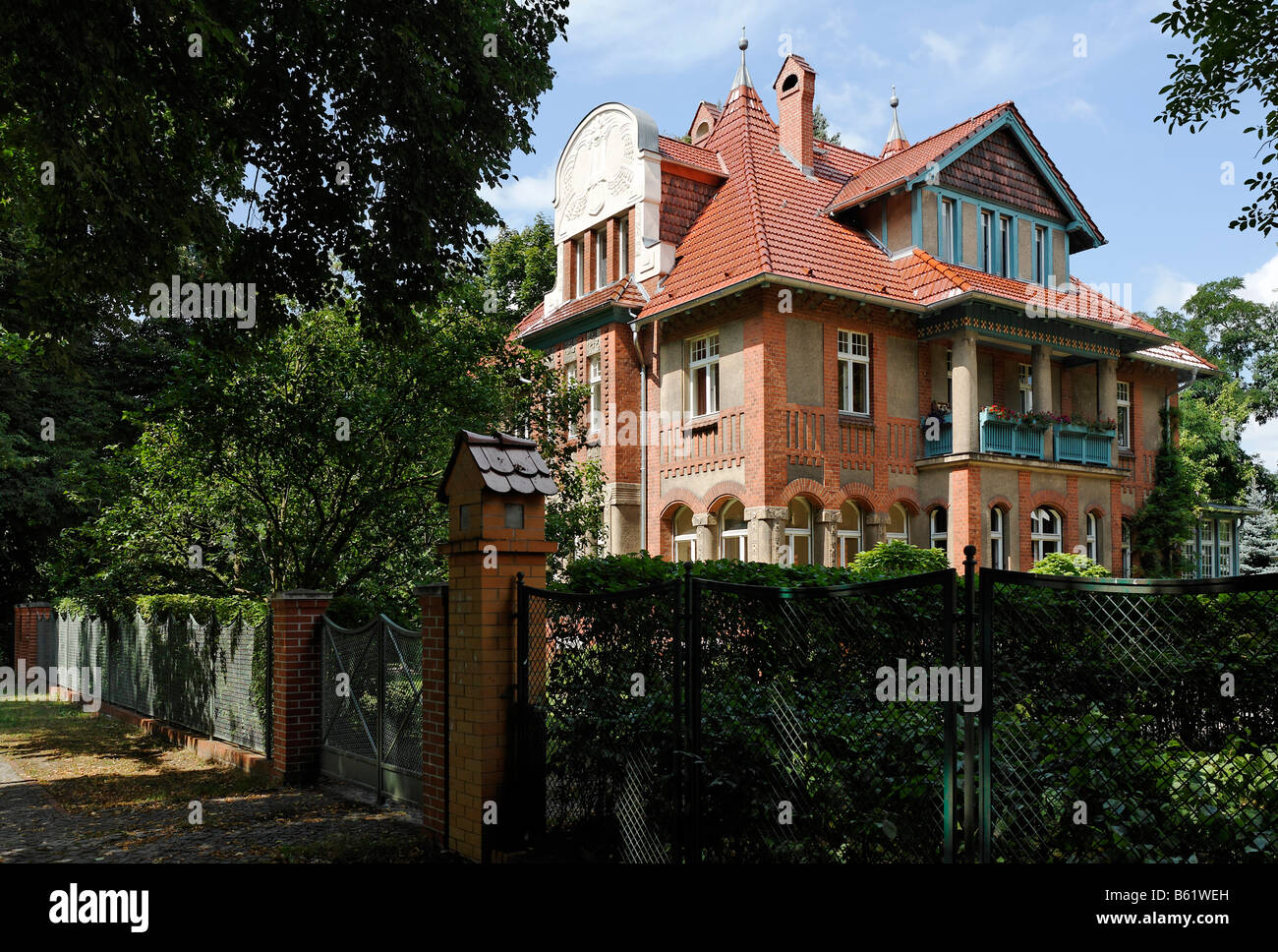 Fine della villa del XIX secolo, Karl-Marx-Strasse, villa colonia di Neubabelsberg, Potsdam, Brandeburgo, Germania, Europa Foto Stock