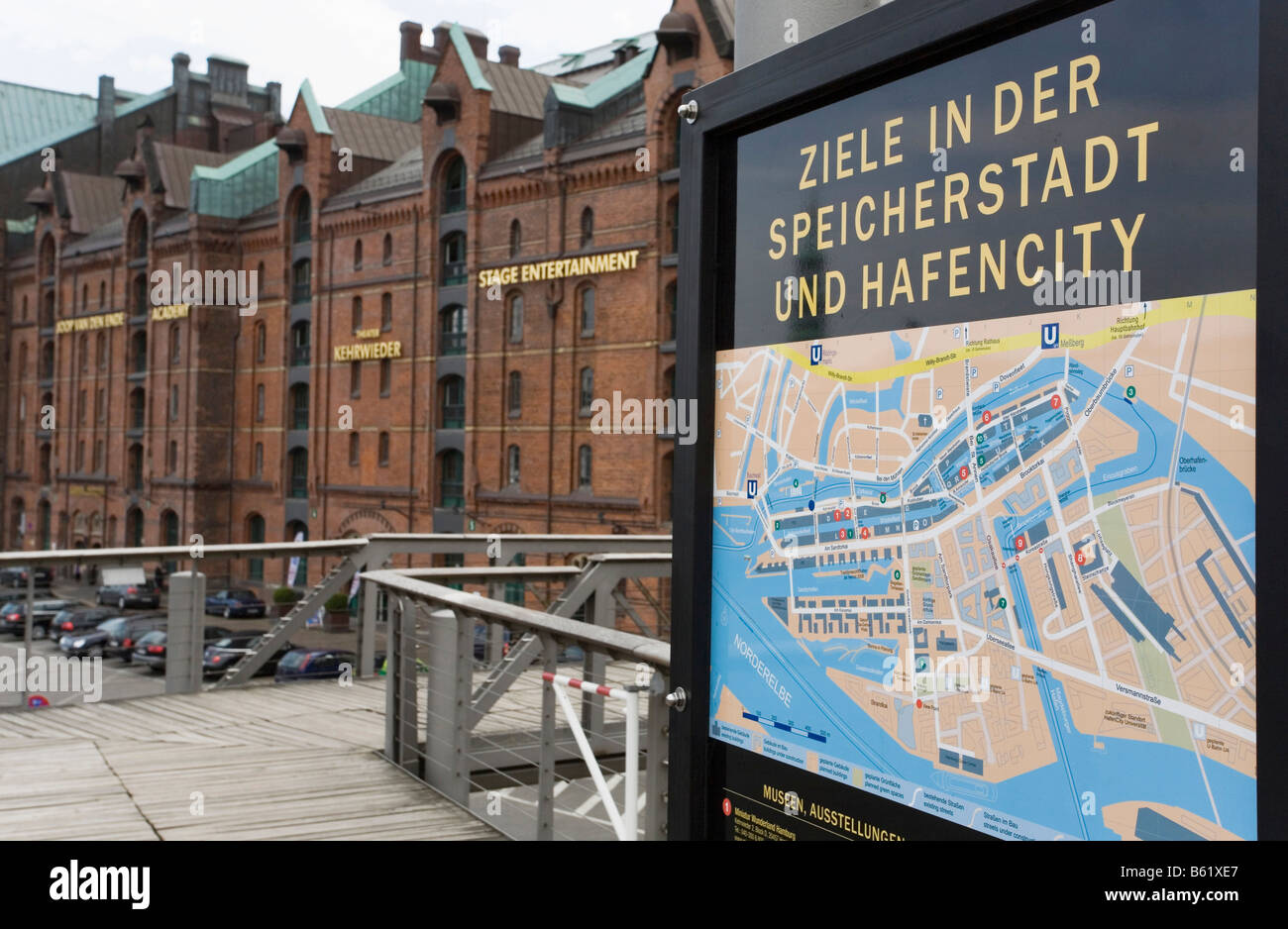 Mappa della città con puntatori entro la Speicherstadt, magazzini ad Amburgo, Germania, Europa Foto Stock