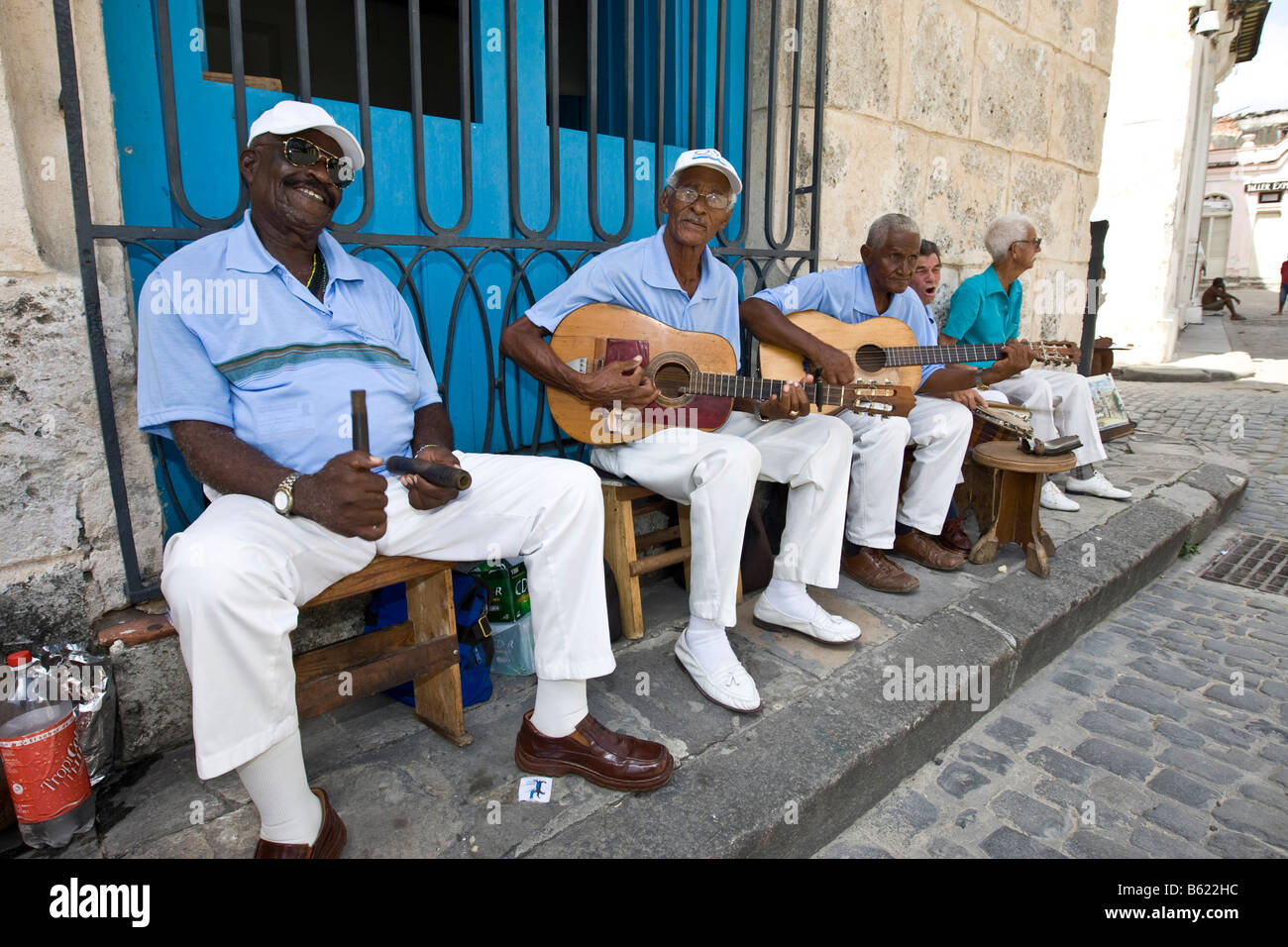 Musicisti nel centro storico della città di Havana, Cuba, Caraibi Foto Stock