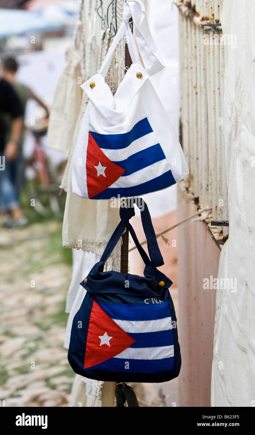 Borse Decorate Con La Bandiera Cubana America Latina America Foto Stock Alamy