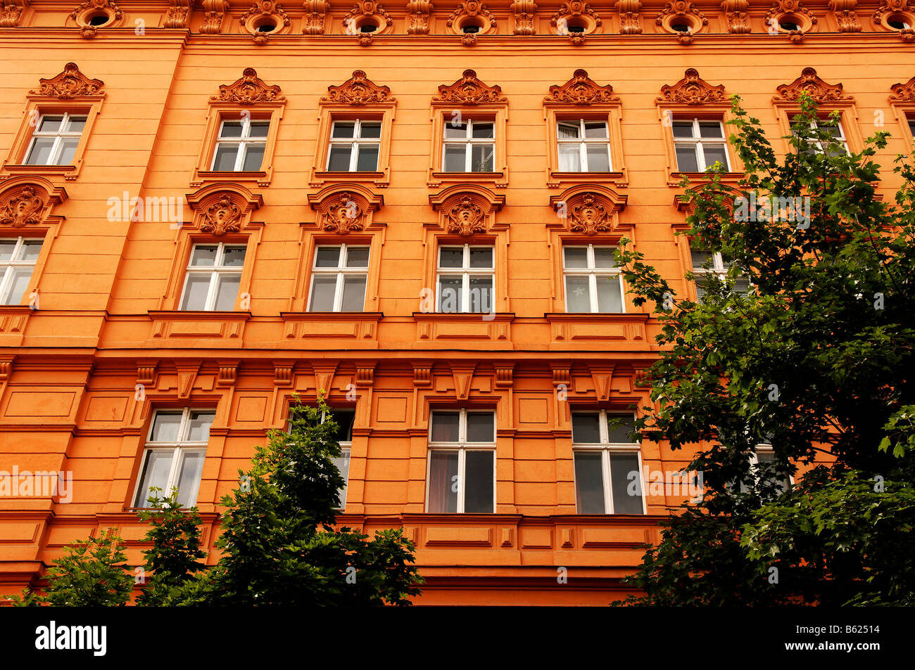 Ristrutturato appartamenti residenziali, facciata, Prenzlauer Berg di Berlino, Germania, Europa Foto Stock