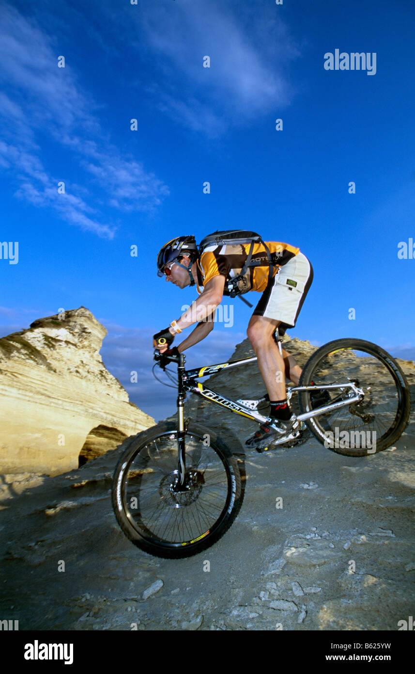 Mountainbiker, Santa Manza, Bonifacio, Corsica, Francia, Europa Foto Stock