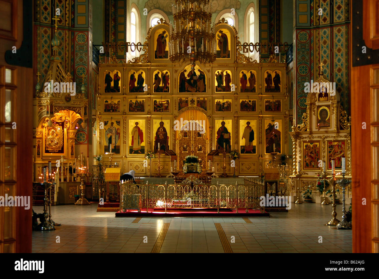 Interno della chiesa ortodossa della Natività di Cristo nella cattedrale di Riga, Lettonia, Paesi Baltici Foto Stock