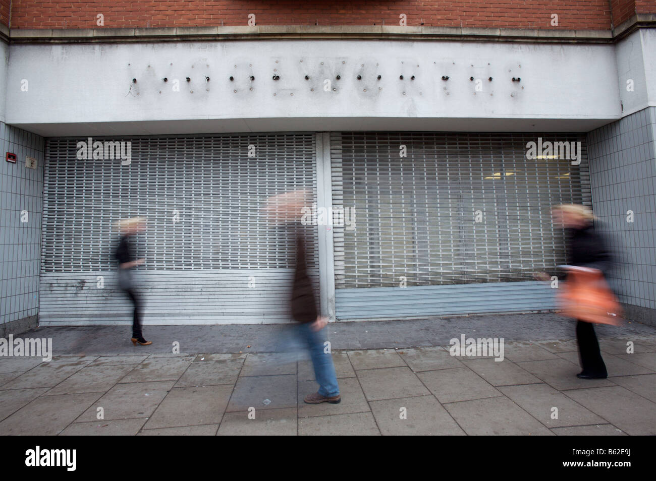 Un chiuso Woolworths negozio a Londra Foto Stock