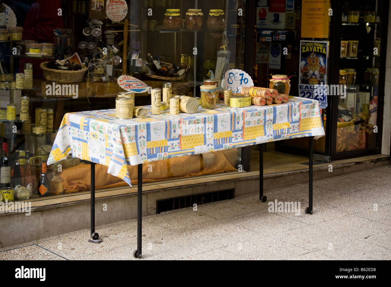 Cibo locale - Eauze, Gers, Francia meridionale Foto Stock Cibo locale - Eauze, Gers, Francia meridionale Foto Stock