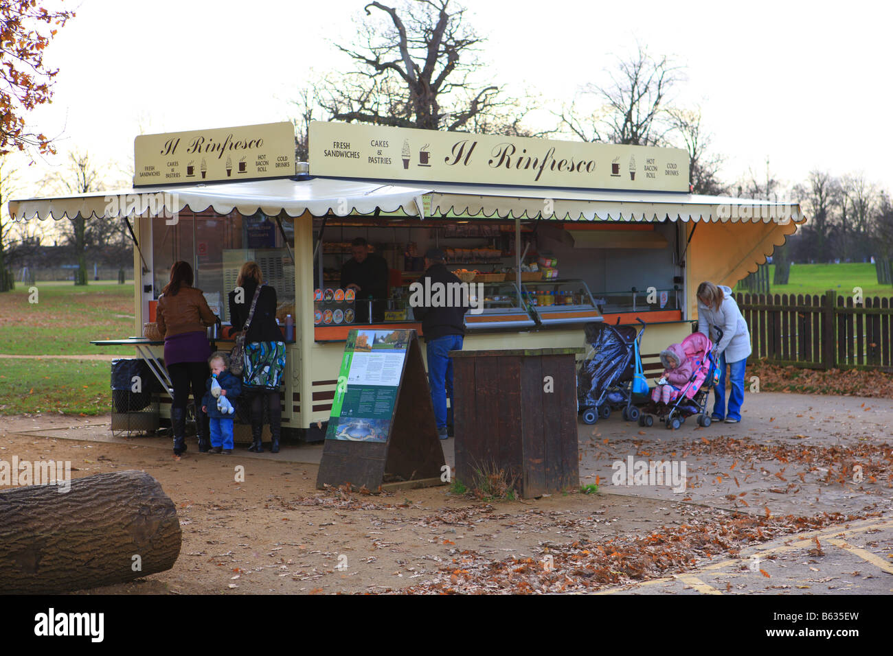Il punto di ristoro in auto Diana Park a Londra la Royal Bushy Park Foto Stock