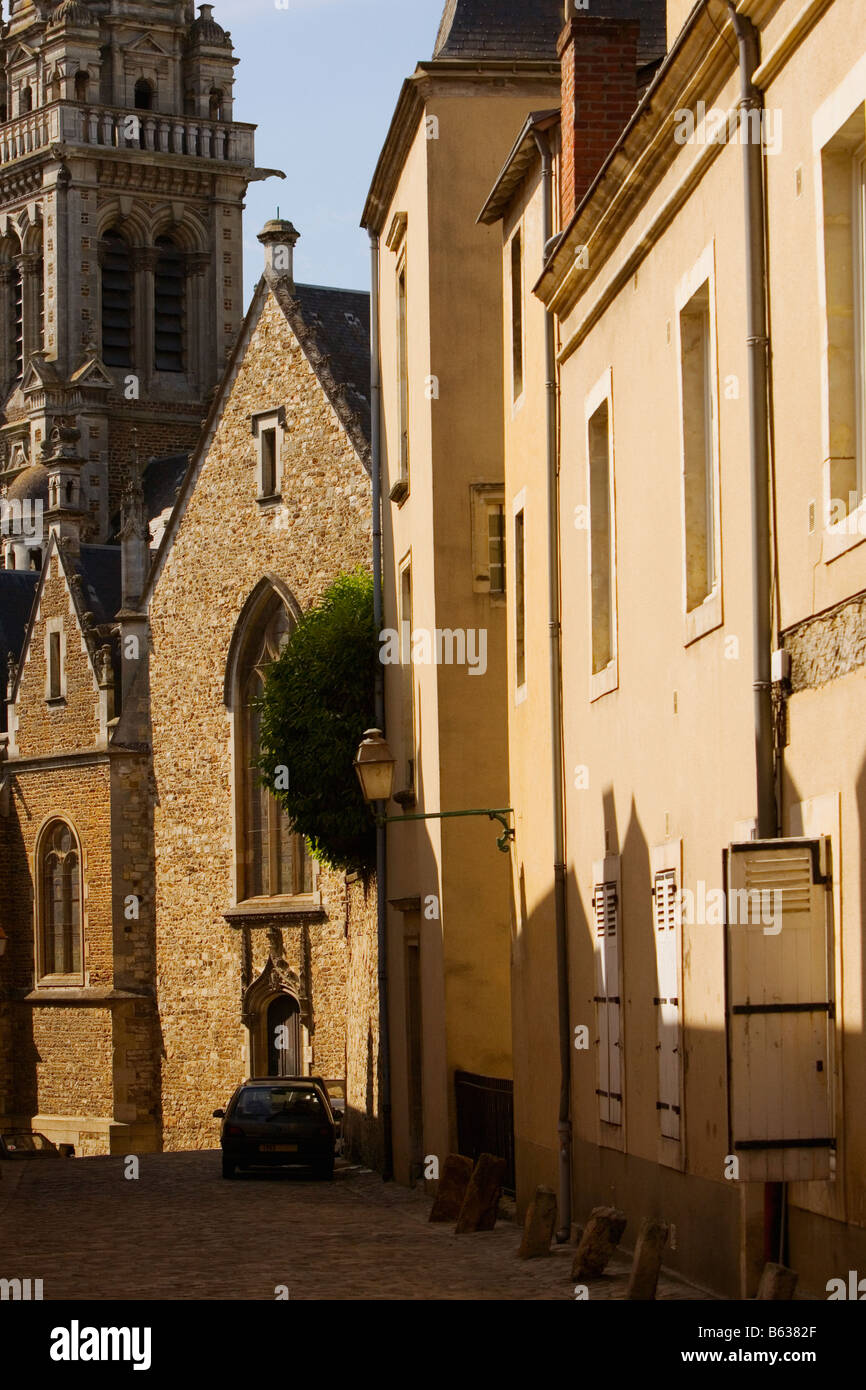 Edifici lungo un vicolo, Le Mans, Sarthe, Pays-de-la-Loire, Francia Foto Stock