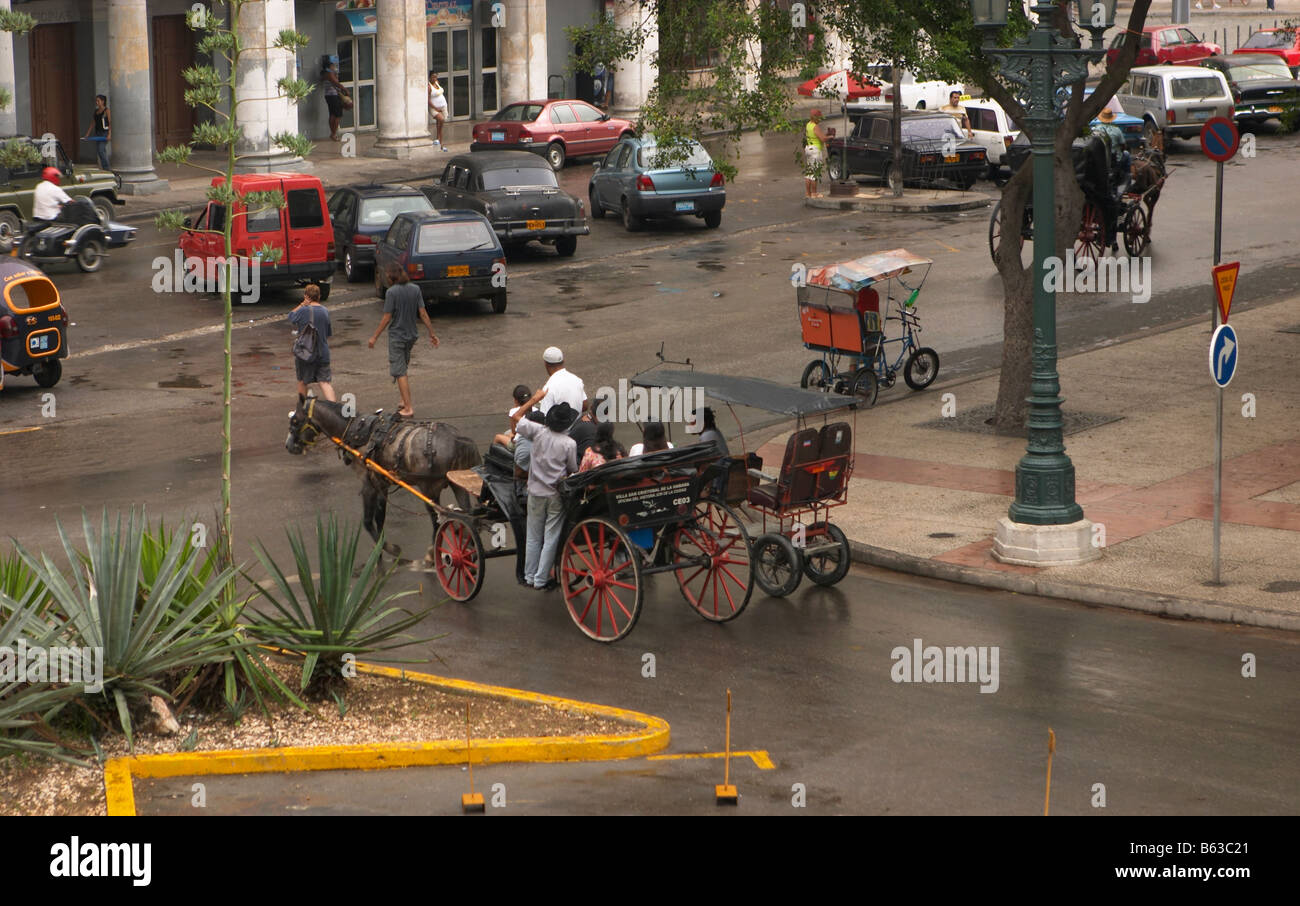 Carro trainato da cavalli, Parque Central, Havana, Cuba Foto Stock