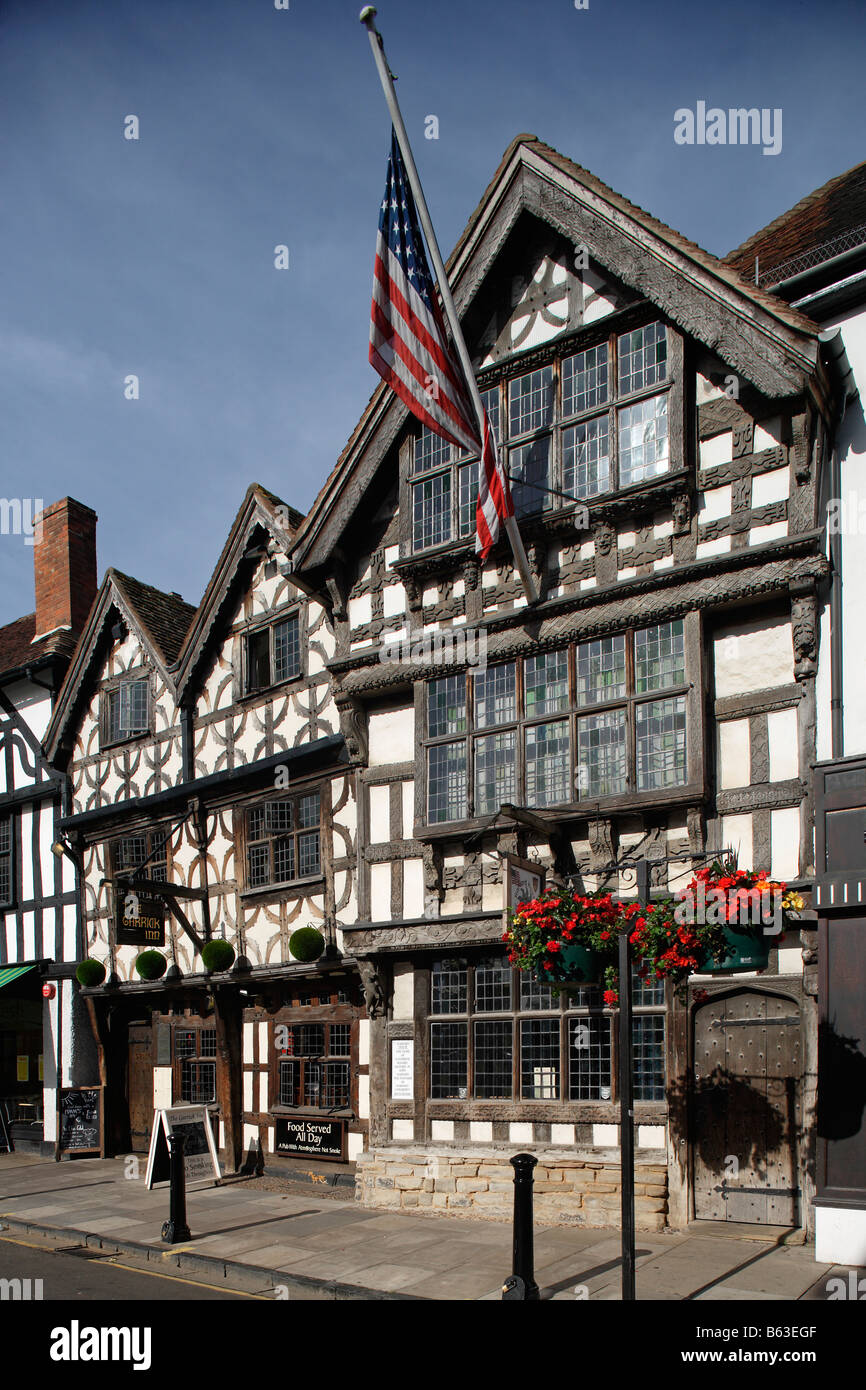 Stratford upon Avon High Street Harvard House 1569 costruito da un macellaio Thomas Rogers nonno di John Harvard Foto Stock