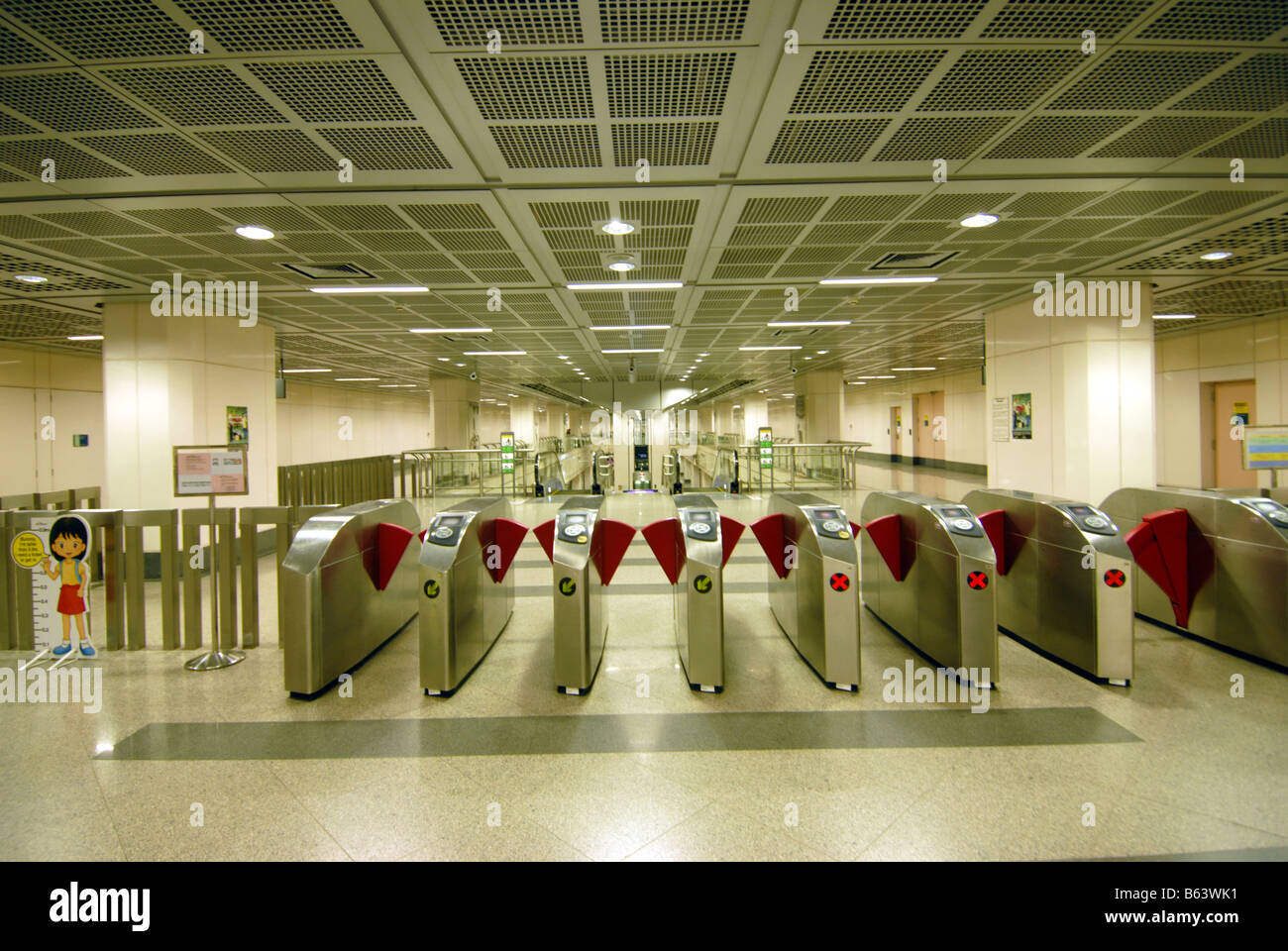 Un Mass Rapid Transit Station in Singapore Foto Stock