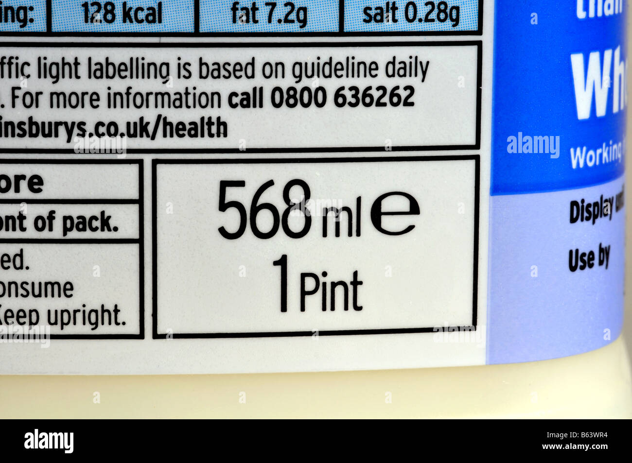 1 pinta di 568ml su Sainsbury's cartone di latte, REGNO UNITO Foto Stock