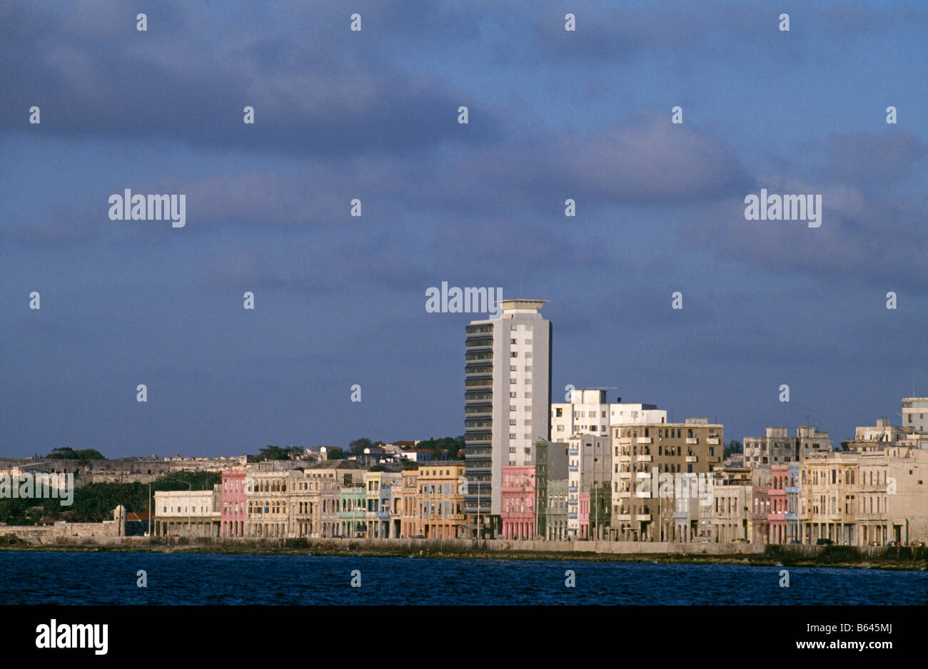 Gli edifici di Malecon, Havana, Cuba 1993 Foto Stock