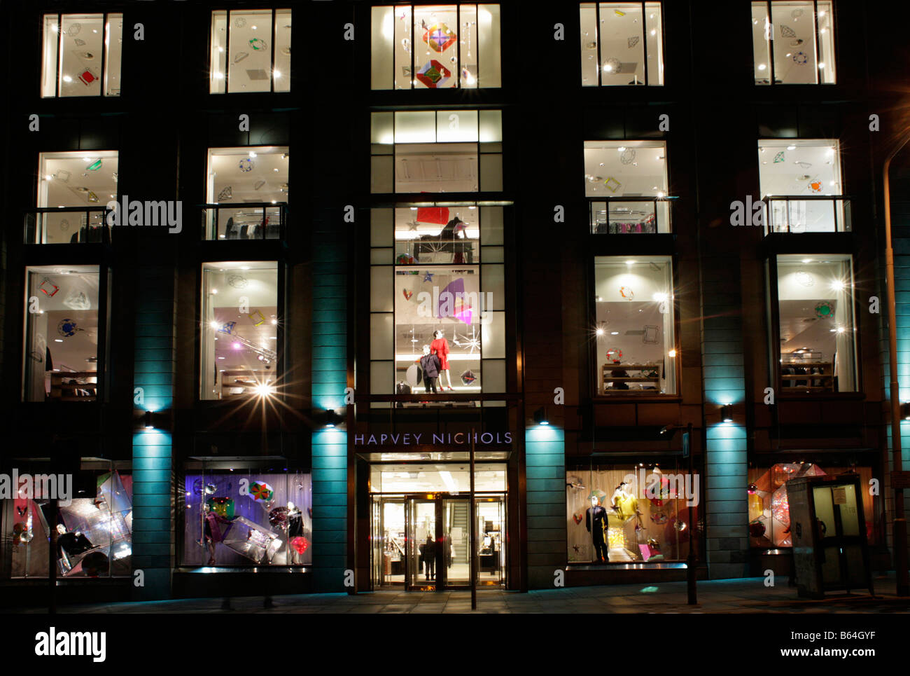 Una vista notturna di Harvey Nicholls STORE IN St Andrews Square Edimburgo in Scozia Foto Stock