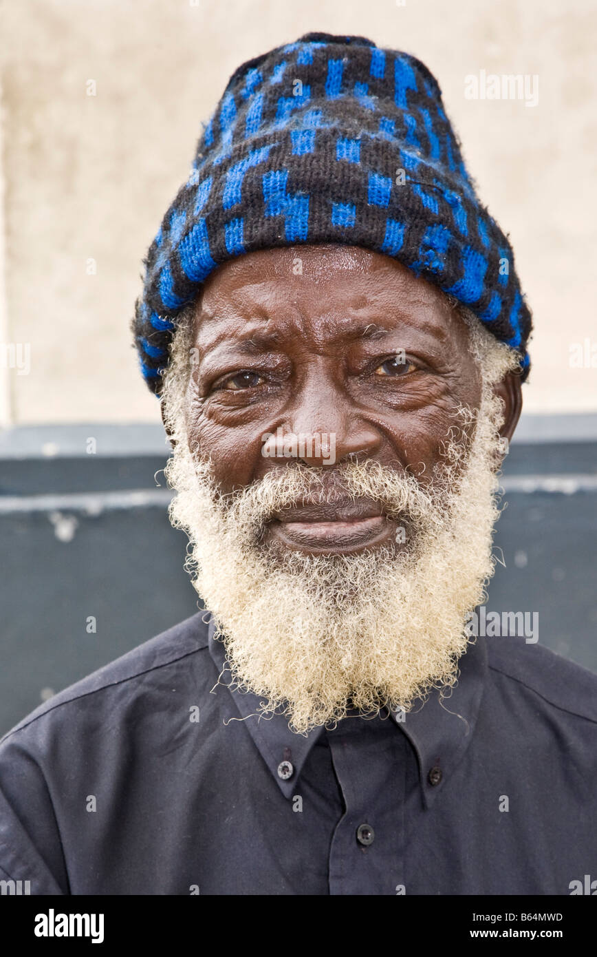 Il vecchio uomo africano Douala Camerun Foto Stock
