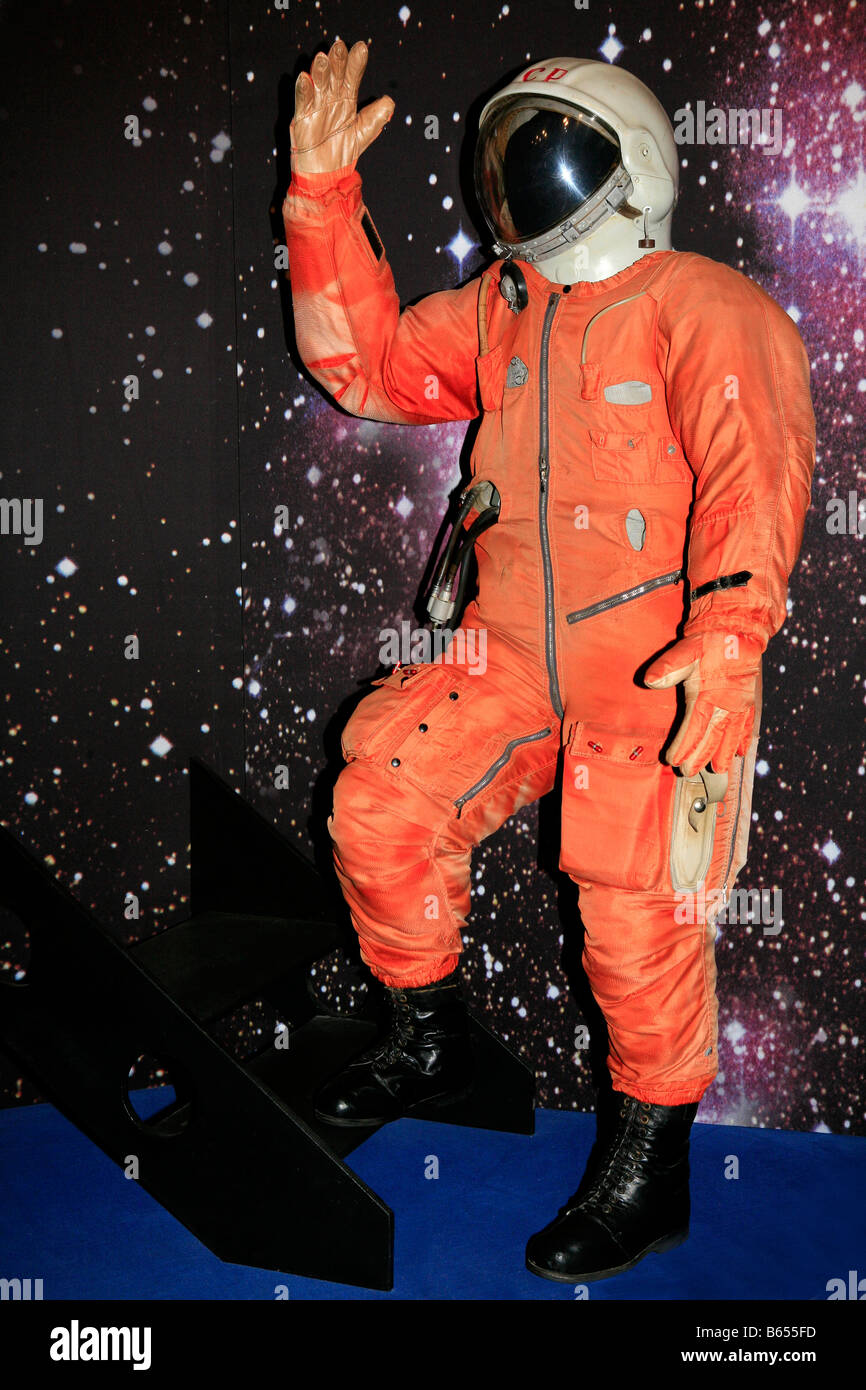 Spilla smaltata Gagarin dell'astronauta sovietico Spilla spaziale CCCP Accessorio per abo uniforme Cosmos  36