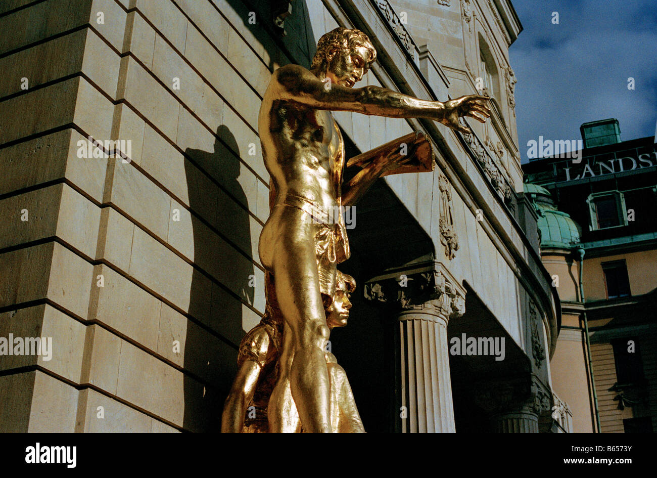 Statua del Teatro Drammatico Reale di Stoccolma, Svezia Foto Stock