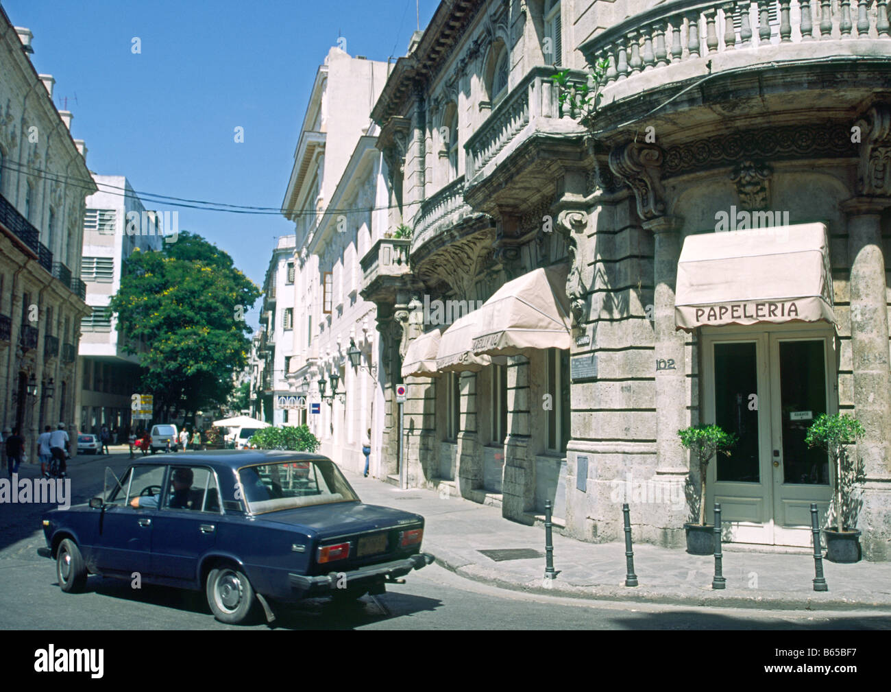 O'reilly street in Havana, Cuba mostra una Fiat auto Foto Stock
