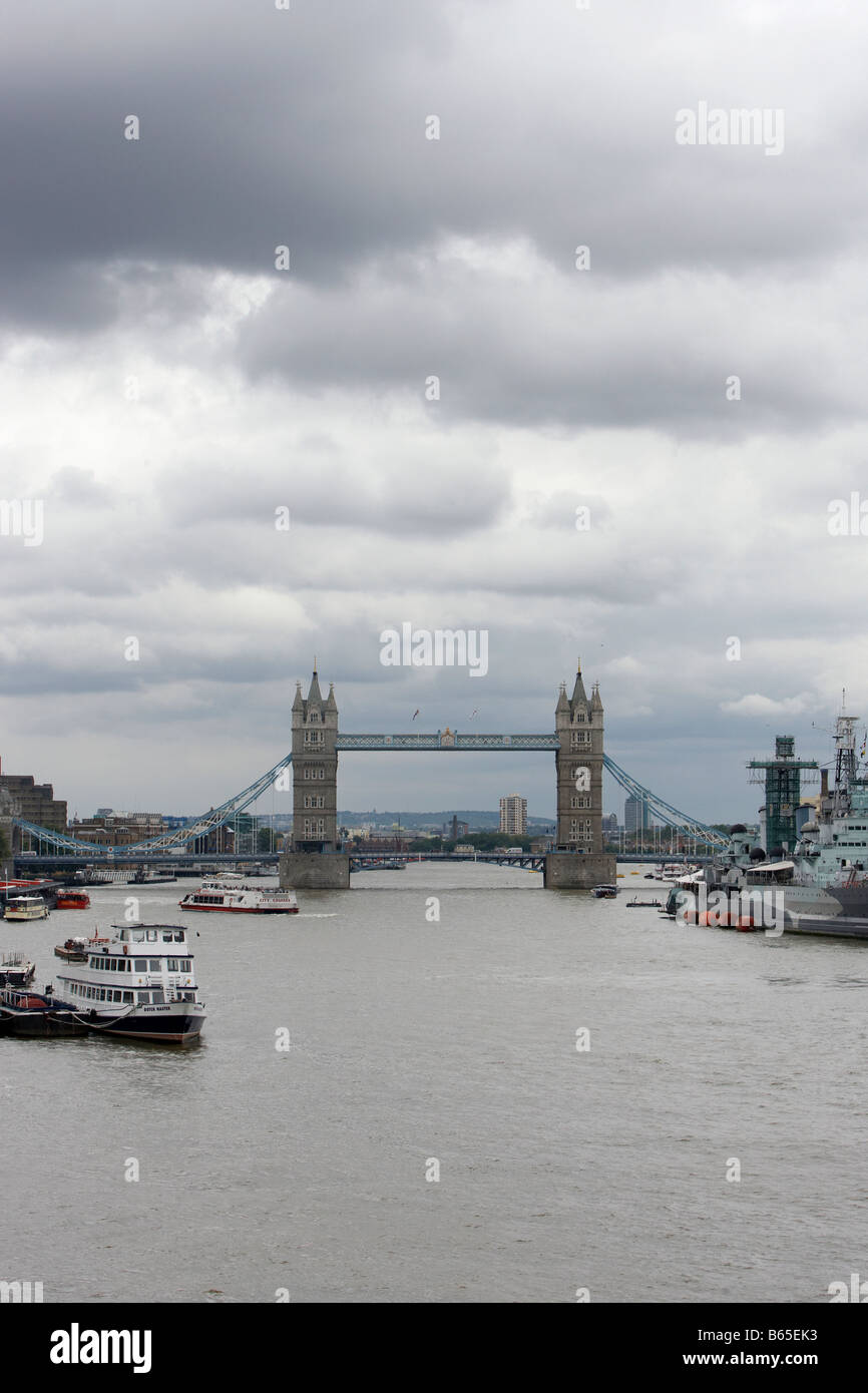 Londra Tamigi Tower Bridge Foto Stock