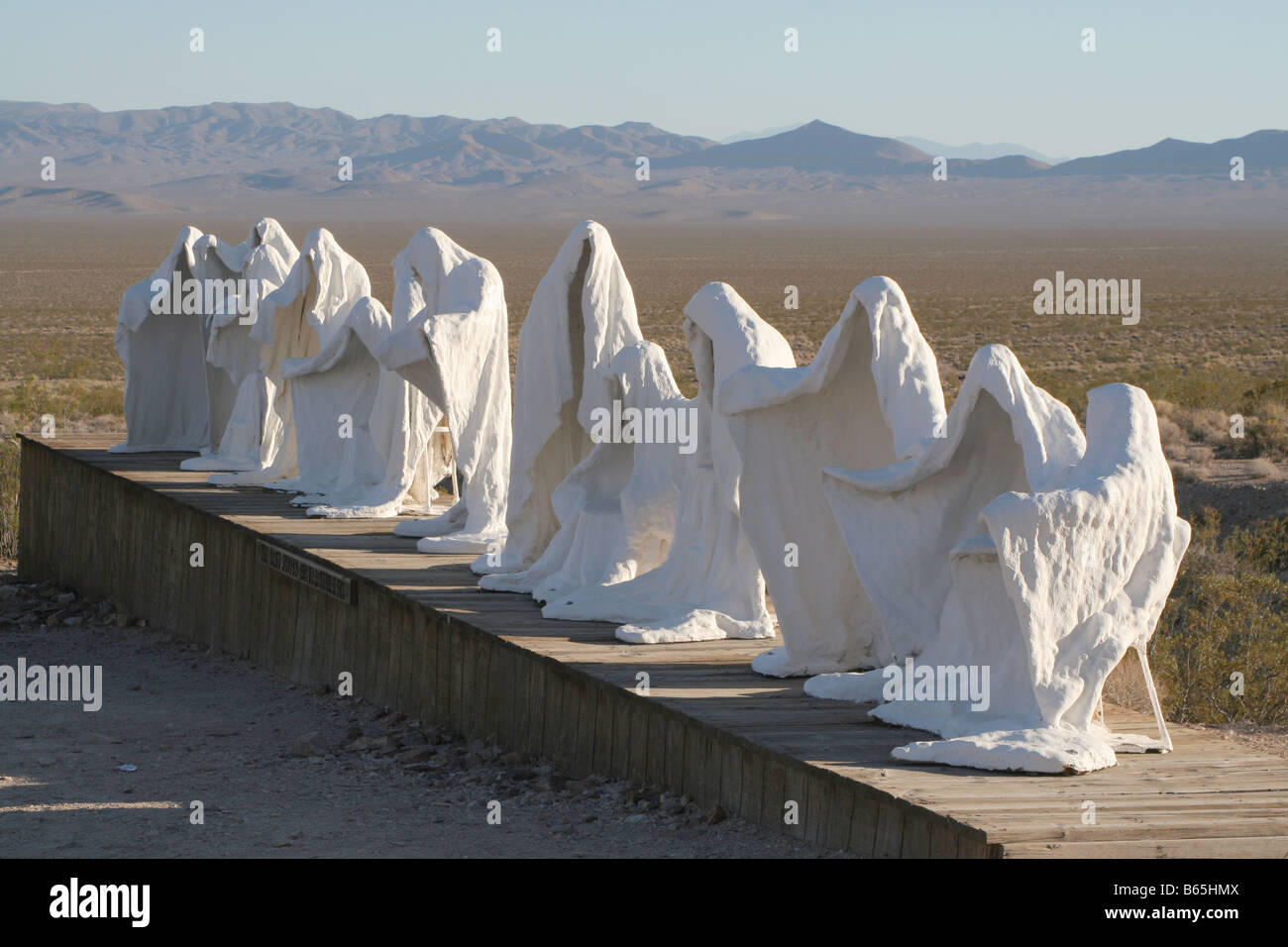 'L'Ultima Cena' scultura di Charles Albert Szukalski. In corrispondenza di riolite 'Ghost Town', Nevada, vicino alla Valle della Morte, STATI UNITI D'AMERICA. Foto Stock