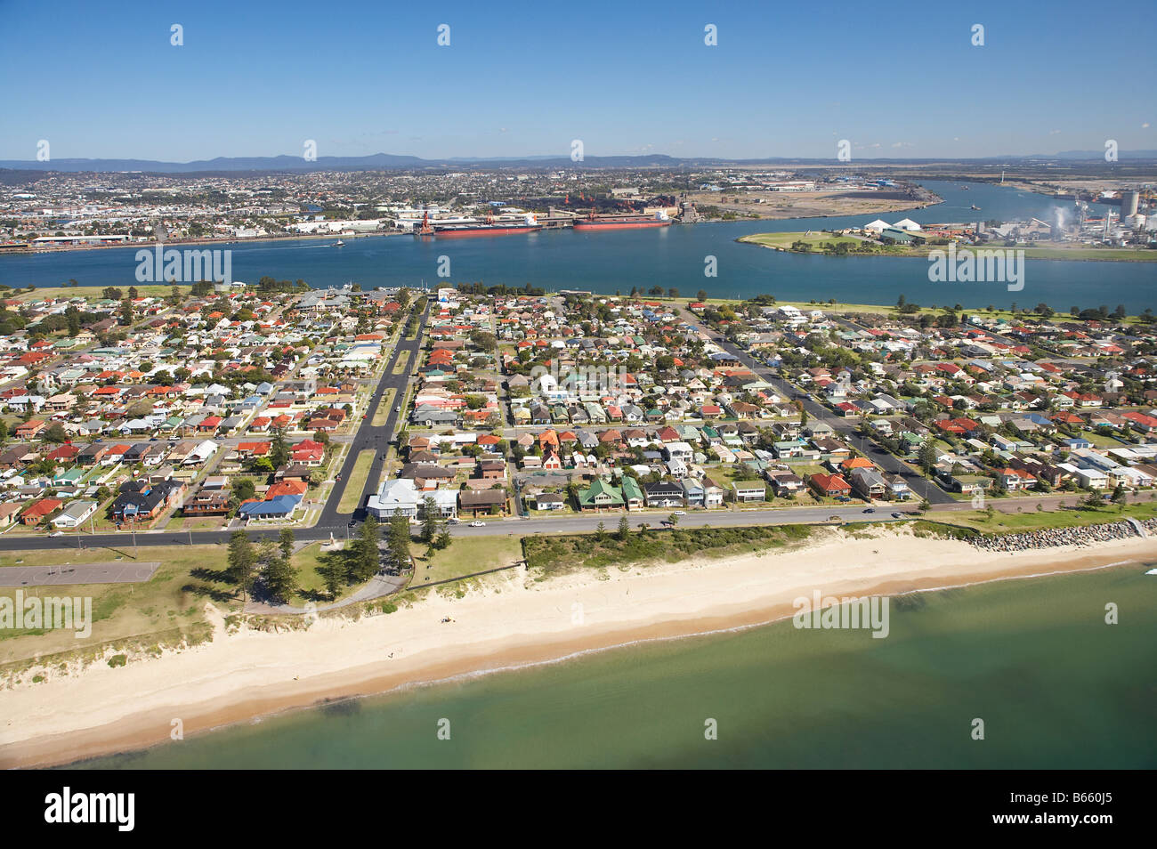 Stockton Beach Stockton e Hunter River Newcastle Nuovo Galles del Sud Australia antenna Foto Stock