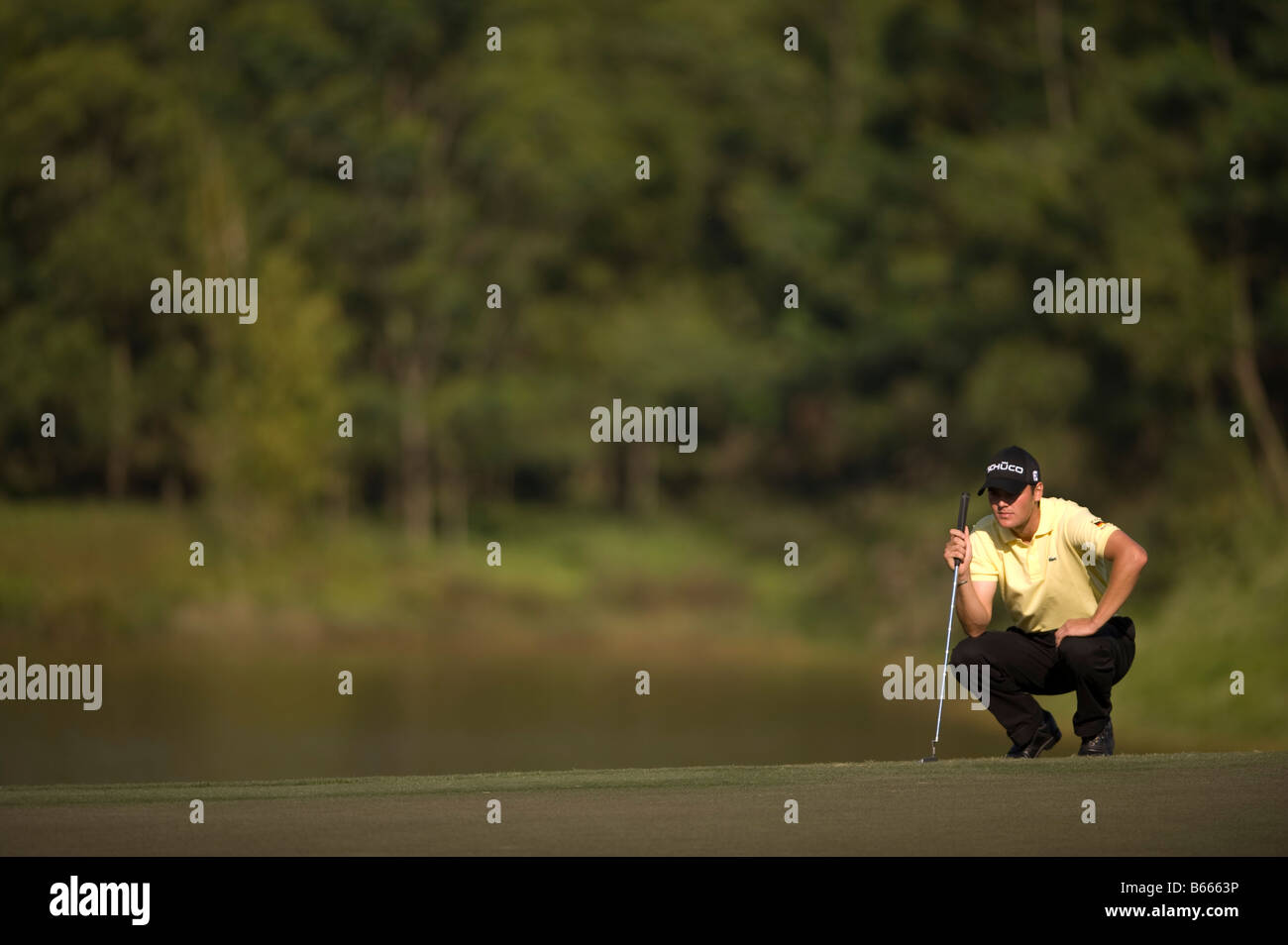 Martin Kaymer della Germania durante il round finale del 2008 Omega, Coppa del Mondo di Golf al Mission Hills Golf Club di Shenzhen Foto Stock