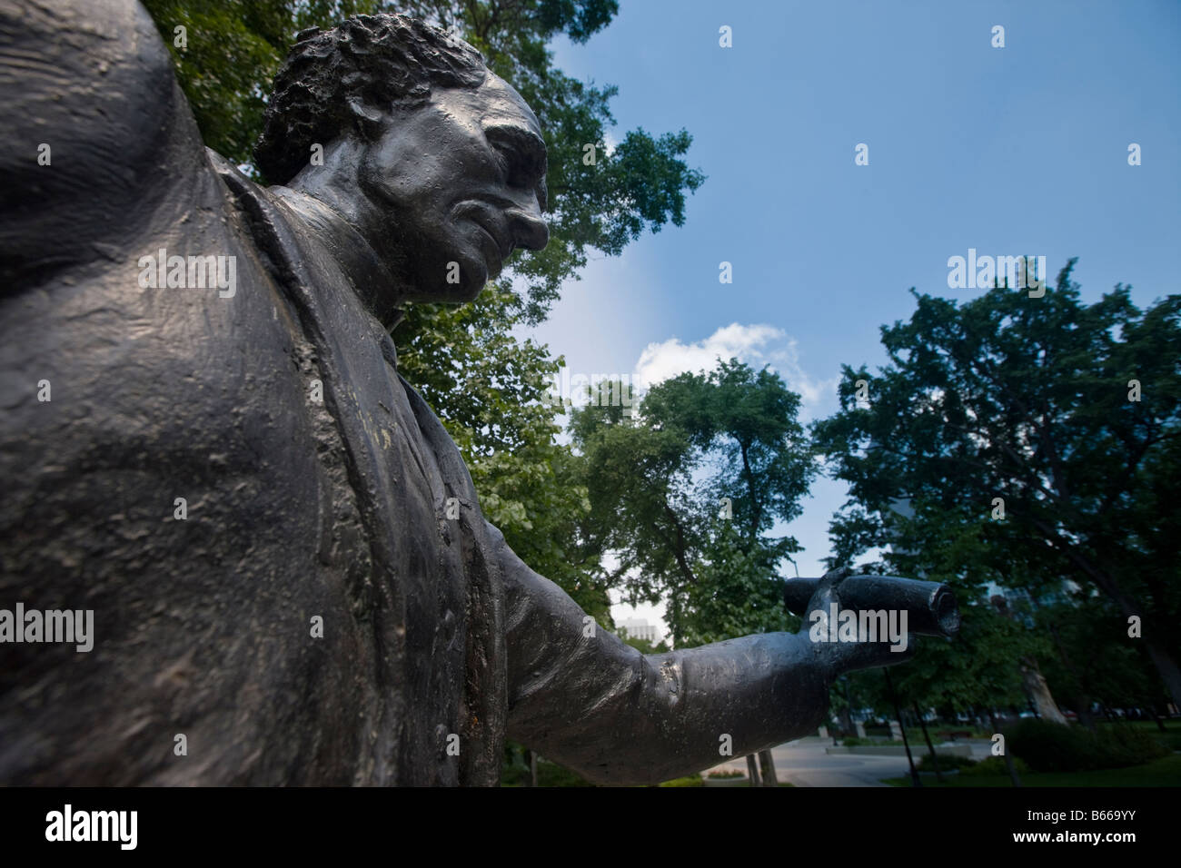 Statua di Giovanni un MacDonald 'Padre della Confederazione", in Victoria Park, città di Regina, Saskatchewan, Canada. Foto Stock