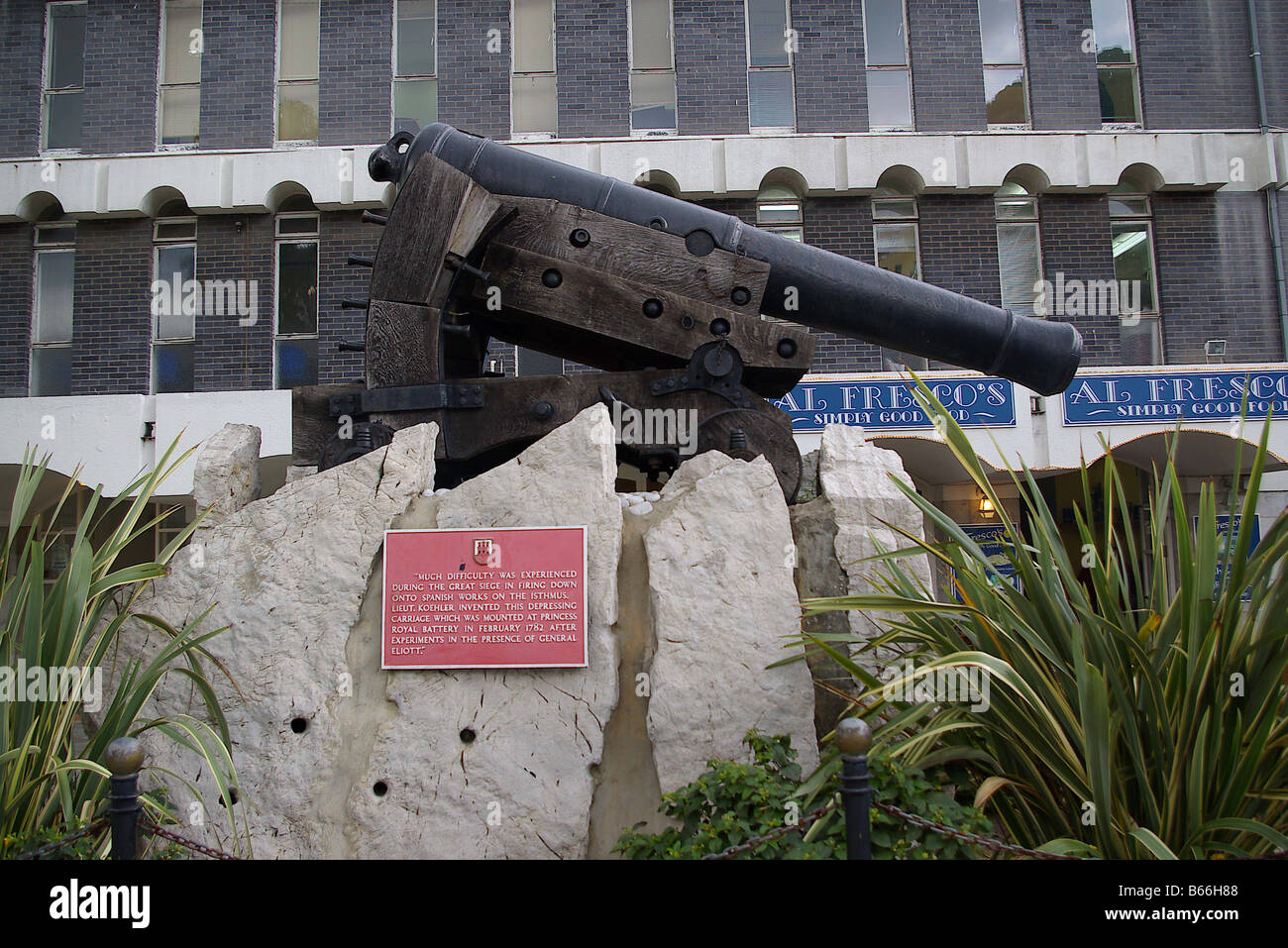 Un cannone montato con una deprimente gun carrello utilizzato nel Grande Assedio di Gibilterra Foto Stock
