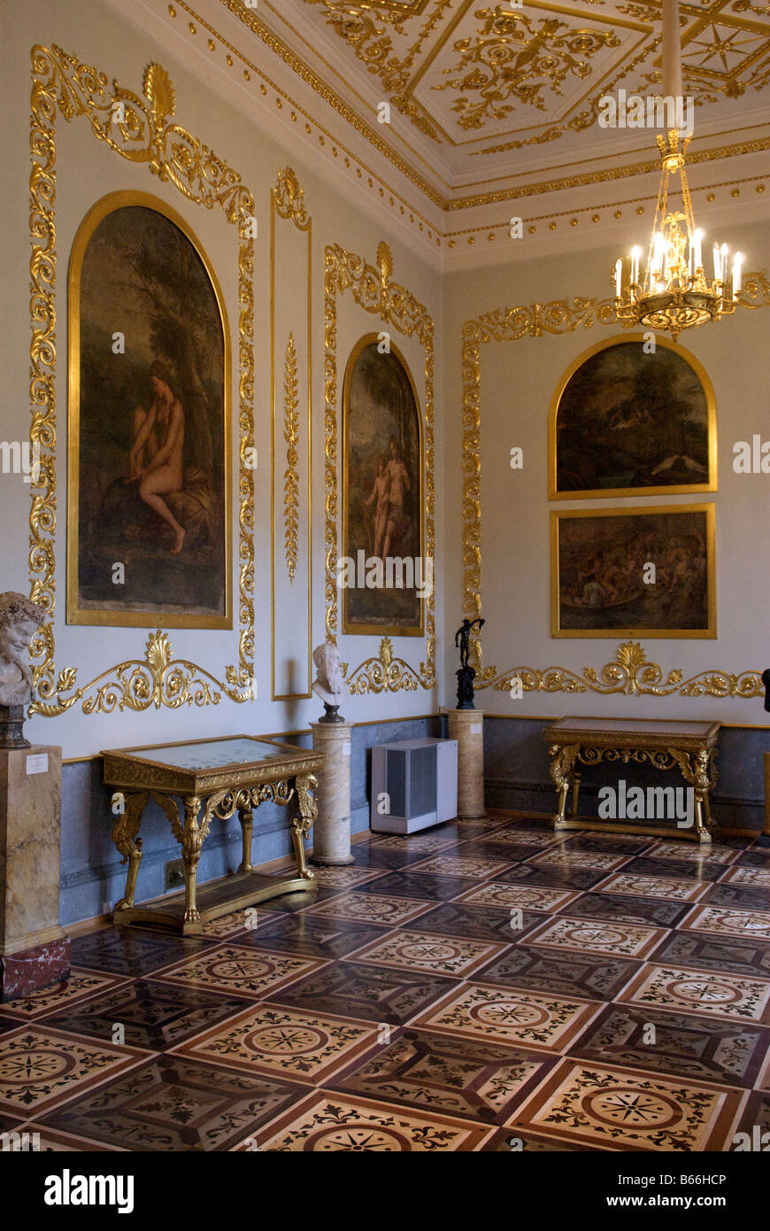Italian Cabinet Room Winter Palace Museo Hermitage di San Pietroburgo Russia Foto Stock
