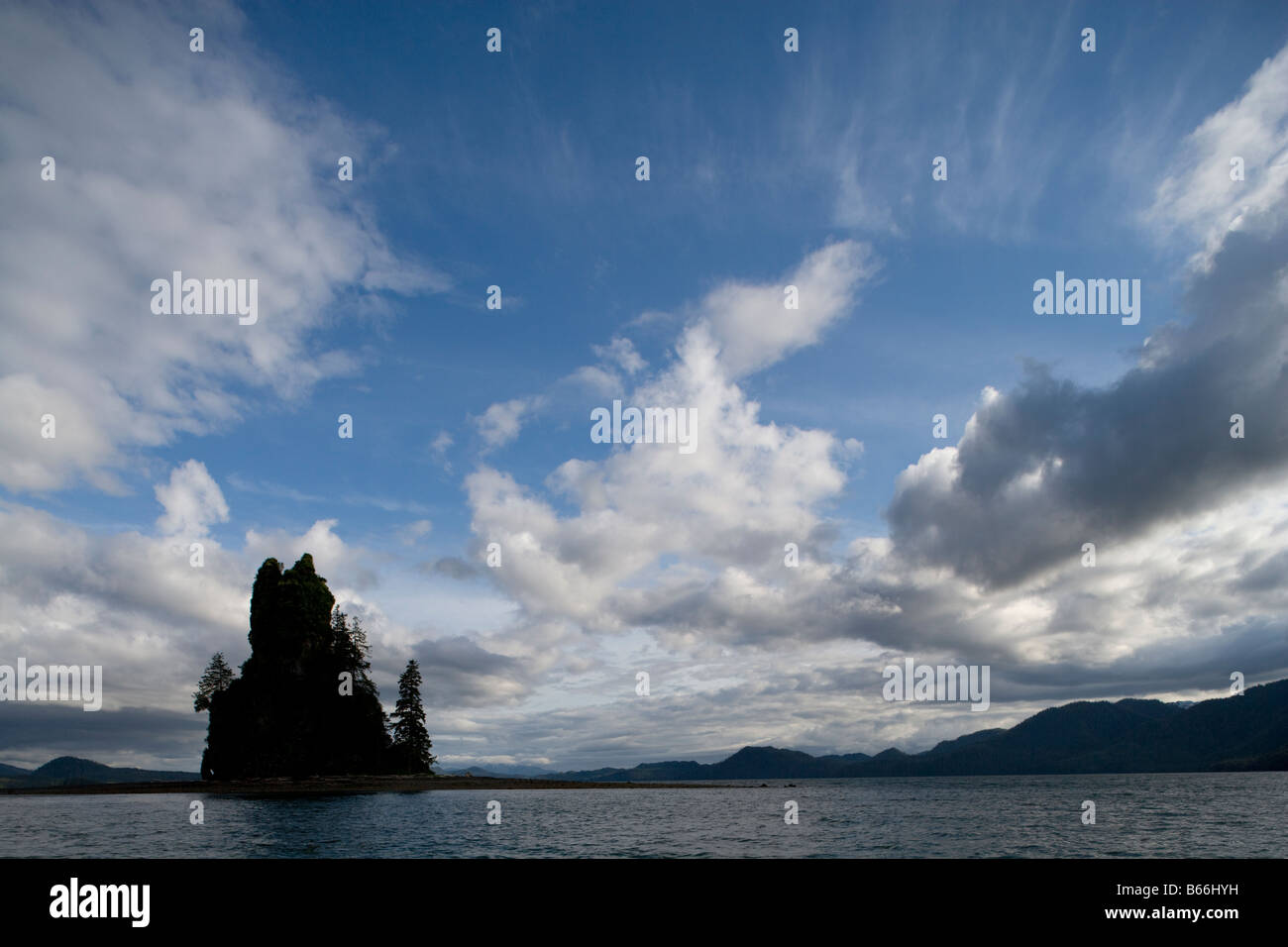 Stati Uniti d'America Alaska Eddystone Rock vicino a Misty fiordi monumento nazionale Foto Stock