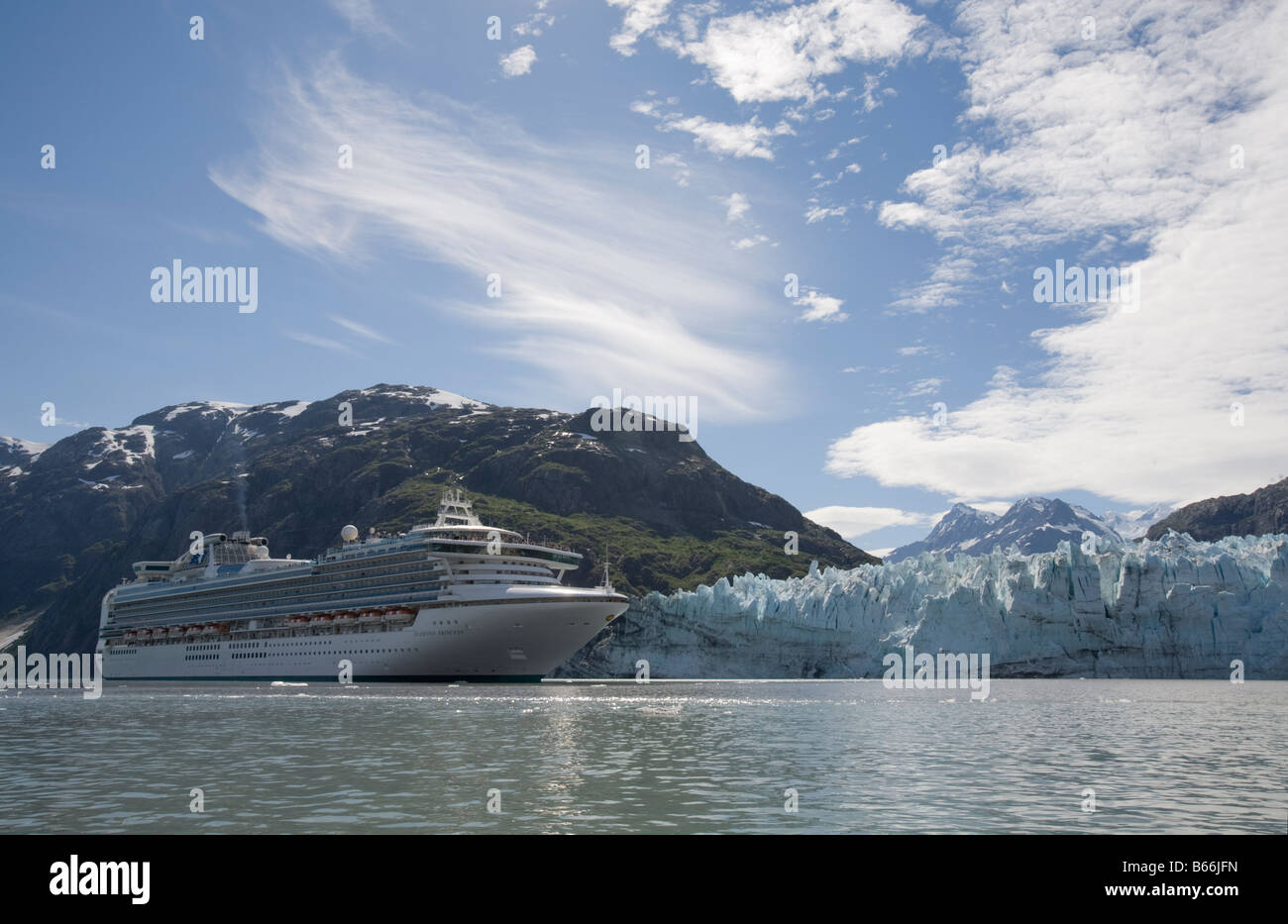 Stati Uniti d'America Alaska Parco Nazionale di Glacier Bay nave da crociera MV Diamond Princess vicino ghiacciaio Margerie Foto Stock