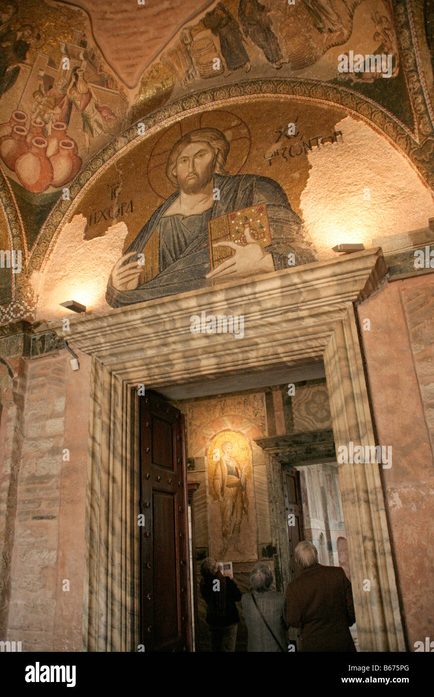 I turisti presso il Museo Kariye o di San Salvatore in Chora, ad Istanbul in Turchia Foto Stock