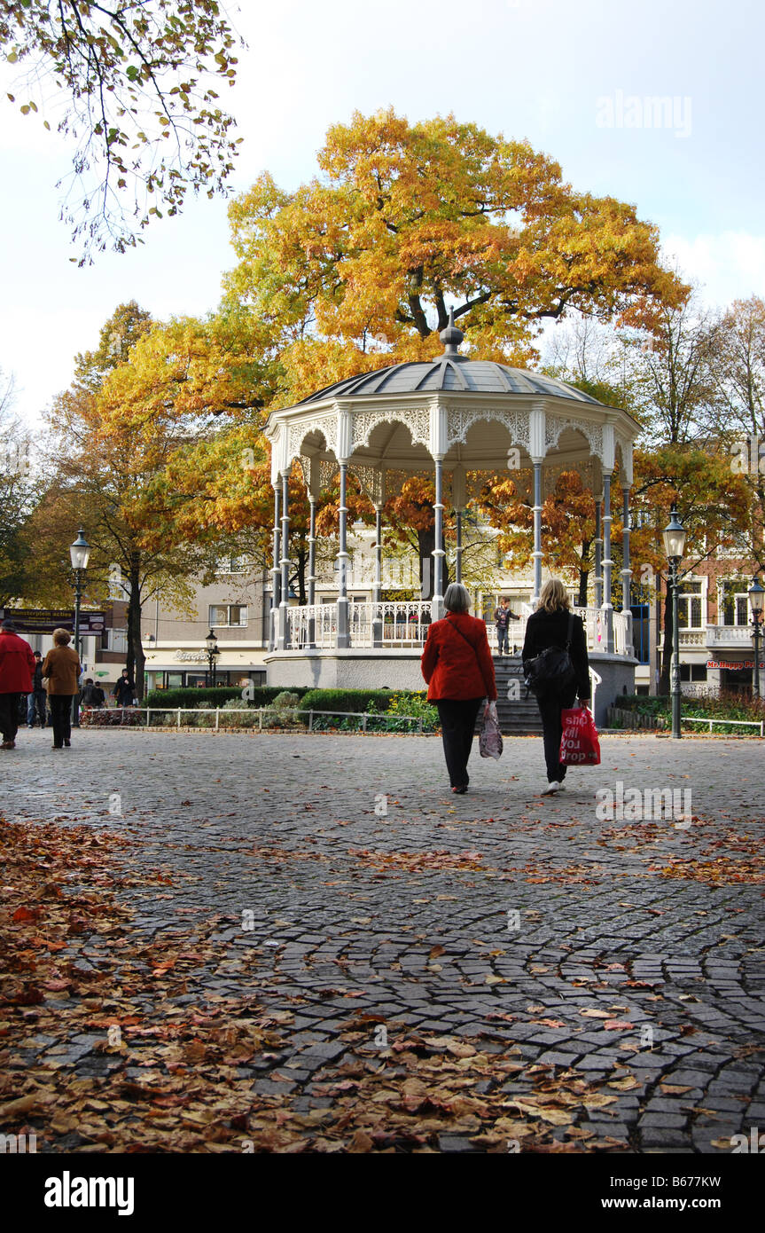 Quadrato con bandstand Munsterplein Roermond Limburg Paesi Bassi Foto Stock