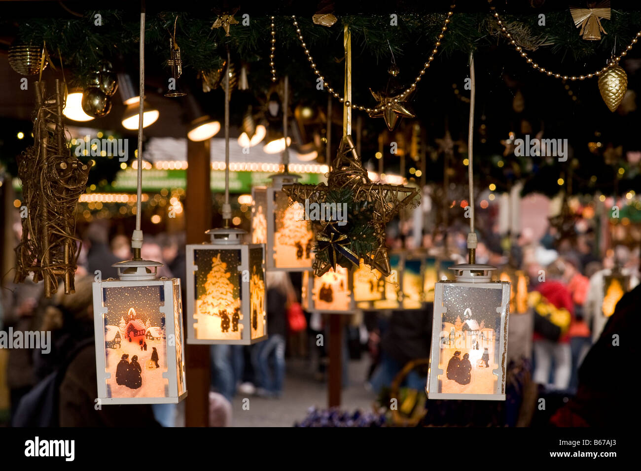 Scene da un tedesco mercatino di Natale Foto Stock
