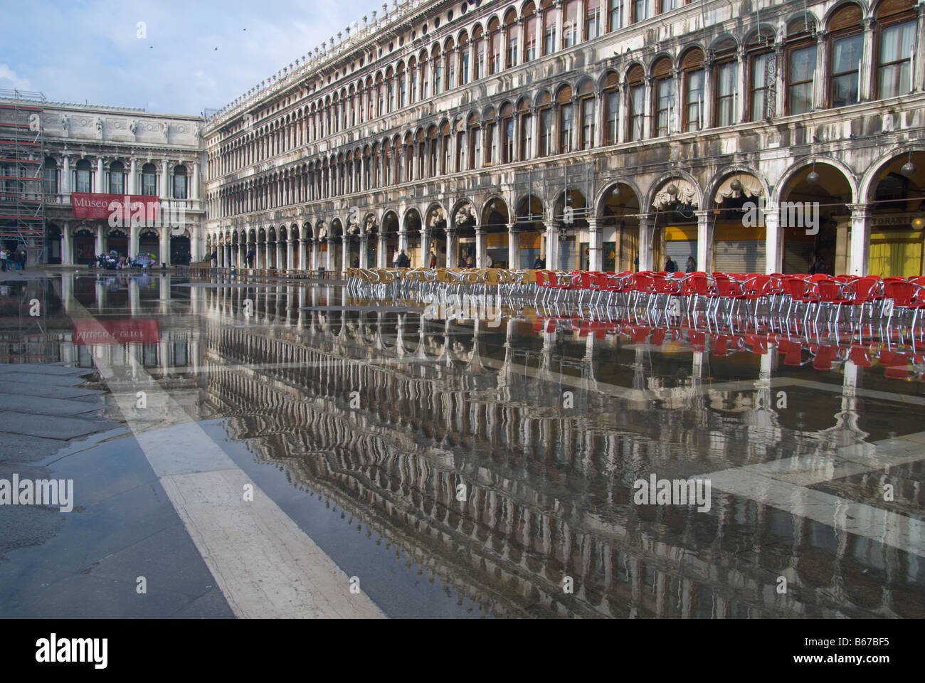 Acqua Alta in Piazza San Marco Foto Stock