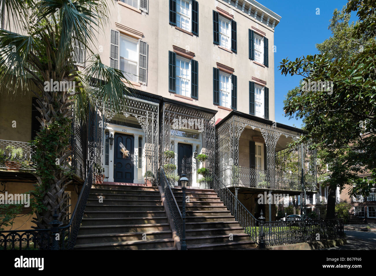 Uno di Savannah case storiche, Monterey Square, il quartiere storico di Savannah, Georgia, Stati Uniti d'America Foto Stock