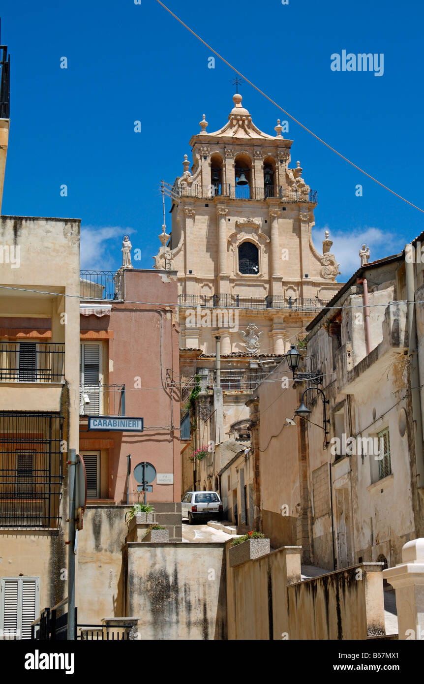 Vista della Basilica di Sant'Antonio, Giarratana, provincia di Ragusa, Sicilia, Italia Foto Stock