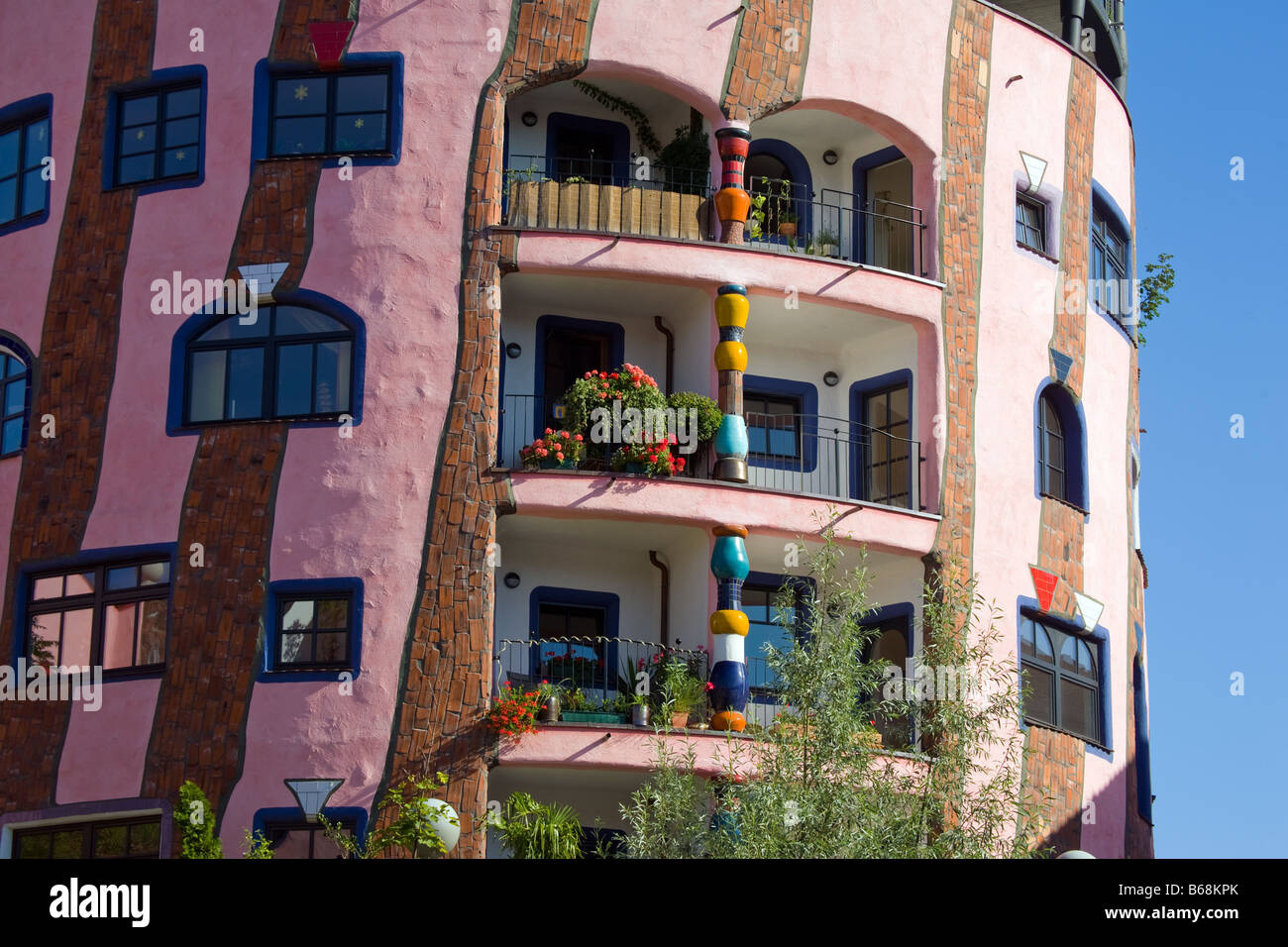 La Gruene Zitadelle da Friedensreich Hundertwasser Foto Stock