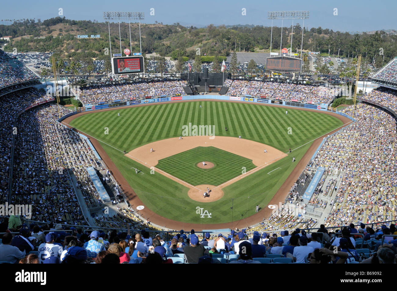 Pranzo posti a sedere stile stadio tutto intorno al Dodger Stadium Foto Stock