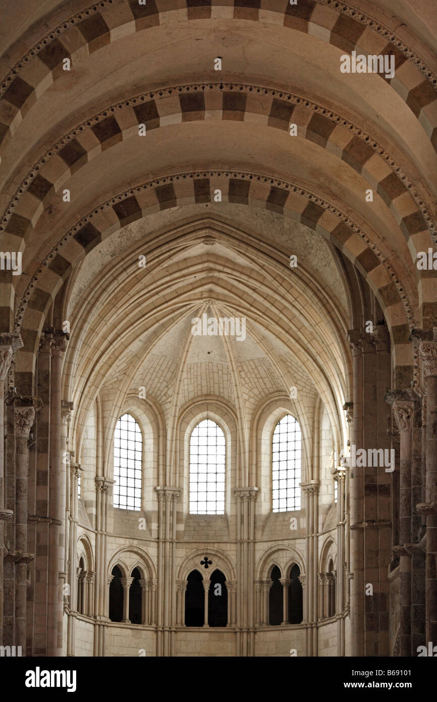 Interno della chiesa Sainte Marie Madeleine (Basilica di Santa Maddalena), Vezelay, Borgogna, Francia Foto Stock