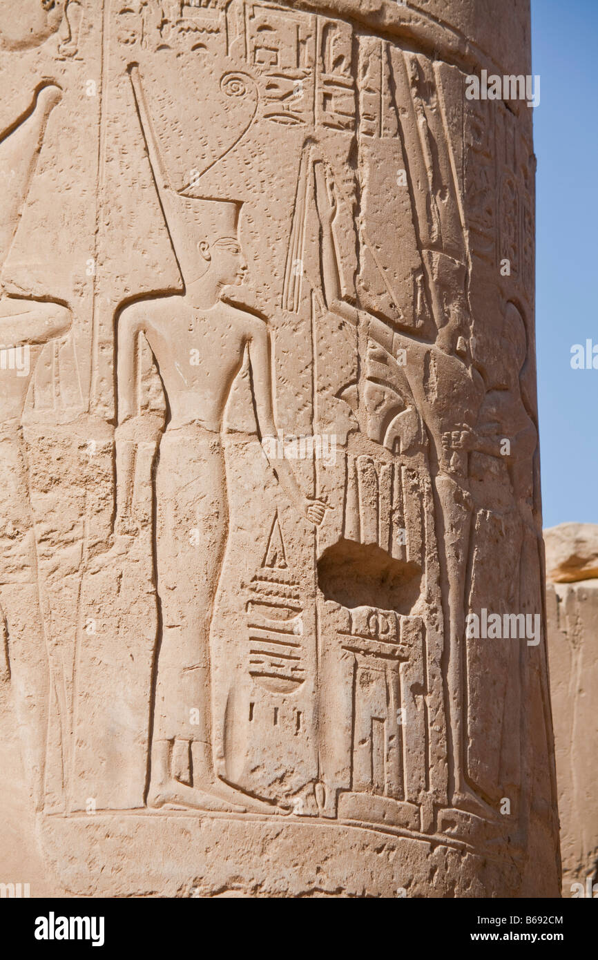 Immagine di Amon su una colonna in Corte di Ramses II Foto Stock